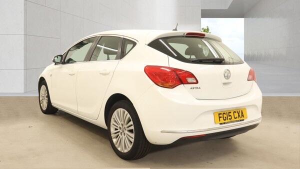 Vauxhall Astra view 3