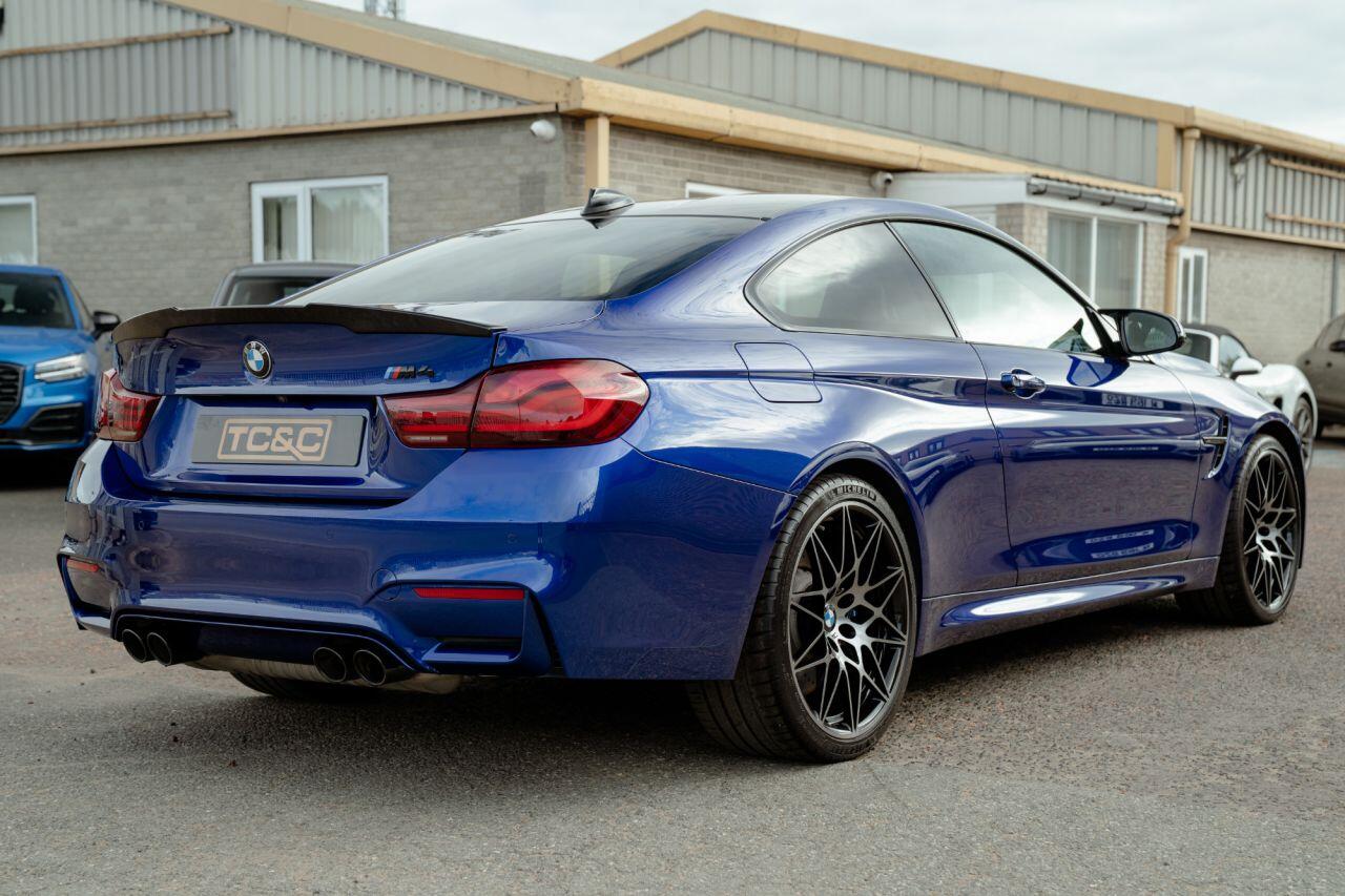 BMW M4 view 12