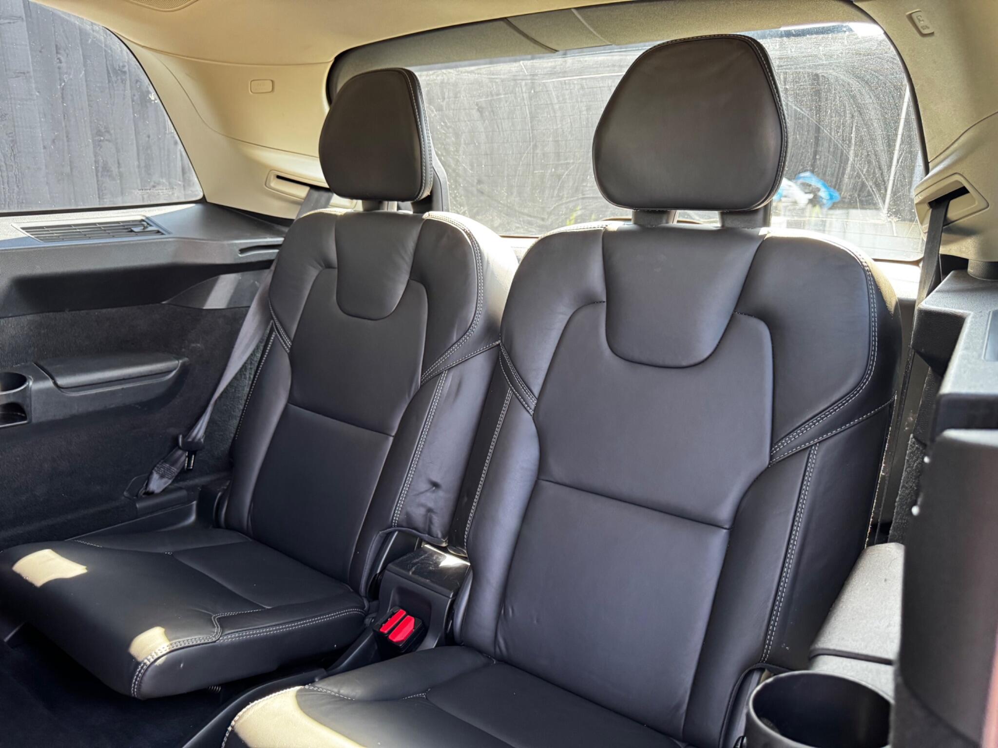 Volvo XC90 view 24