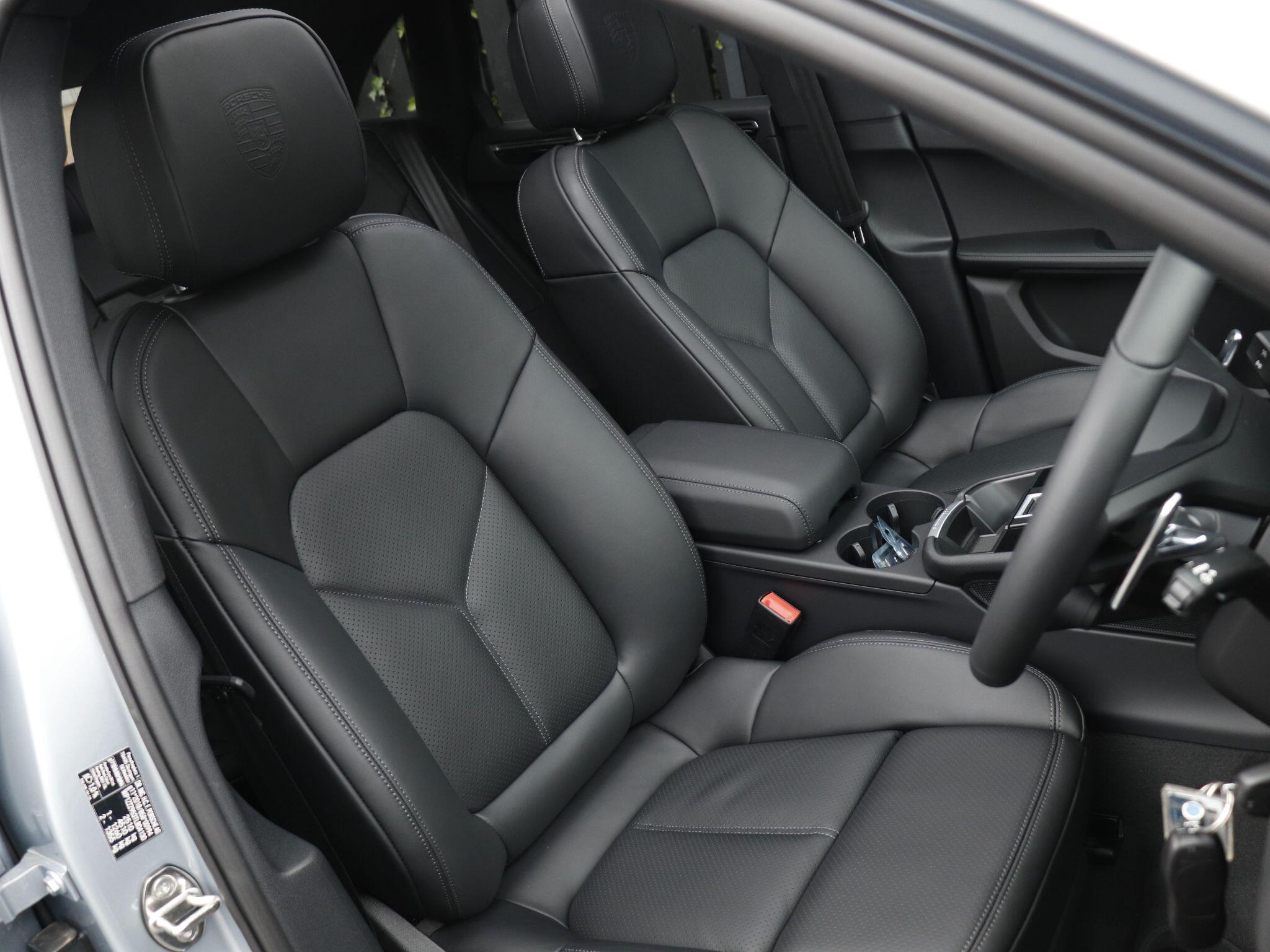 Porsche Macan view 66