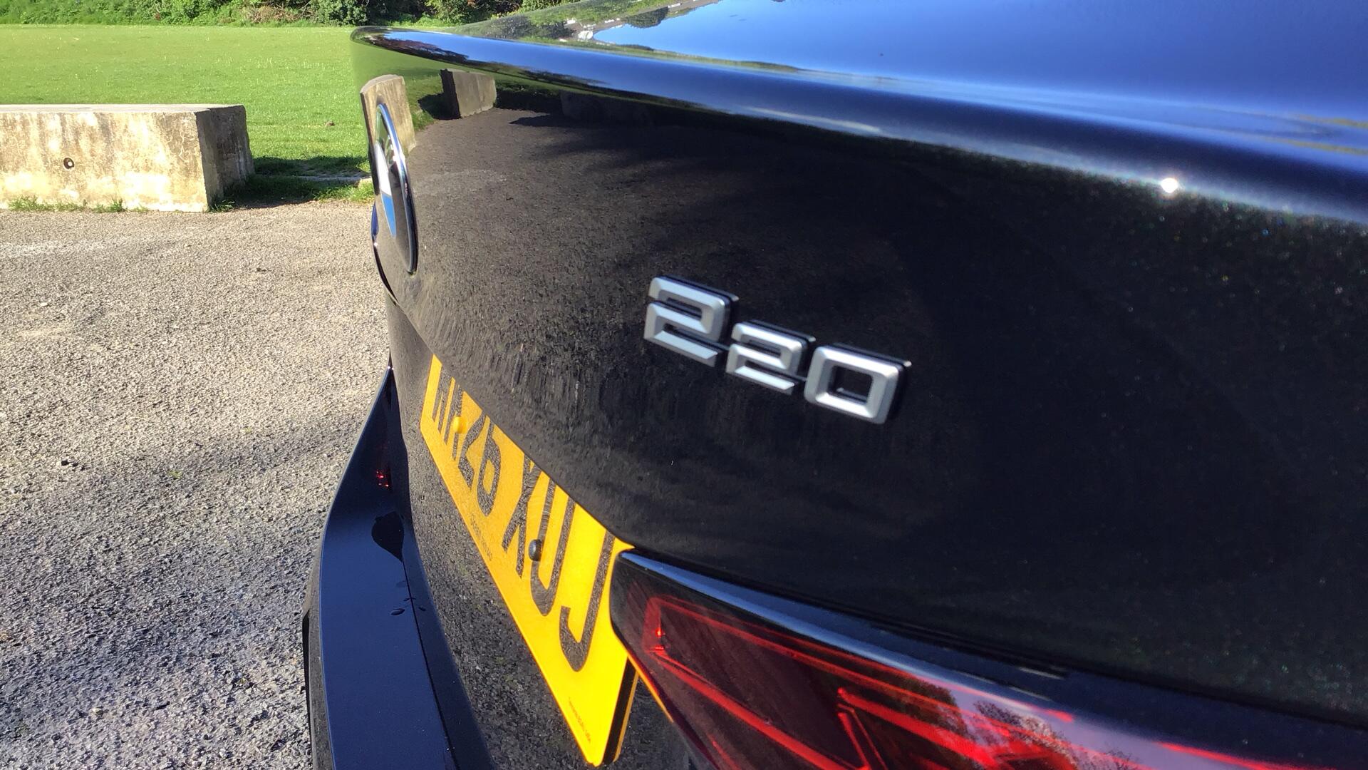 BMW 2 Series view 32