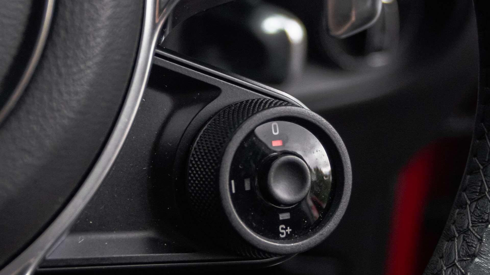 Porsche Macan view 34