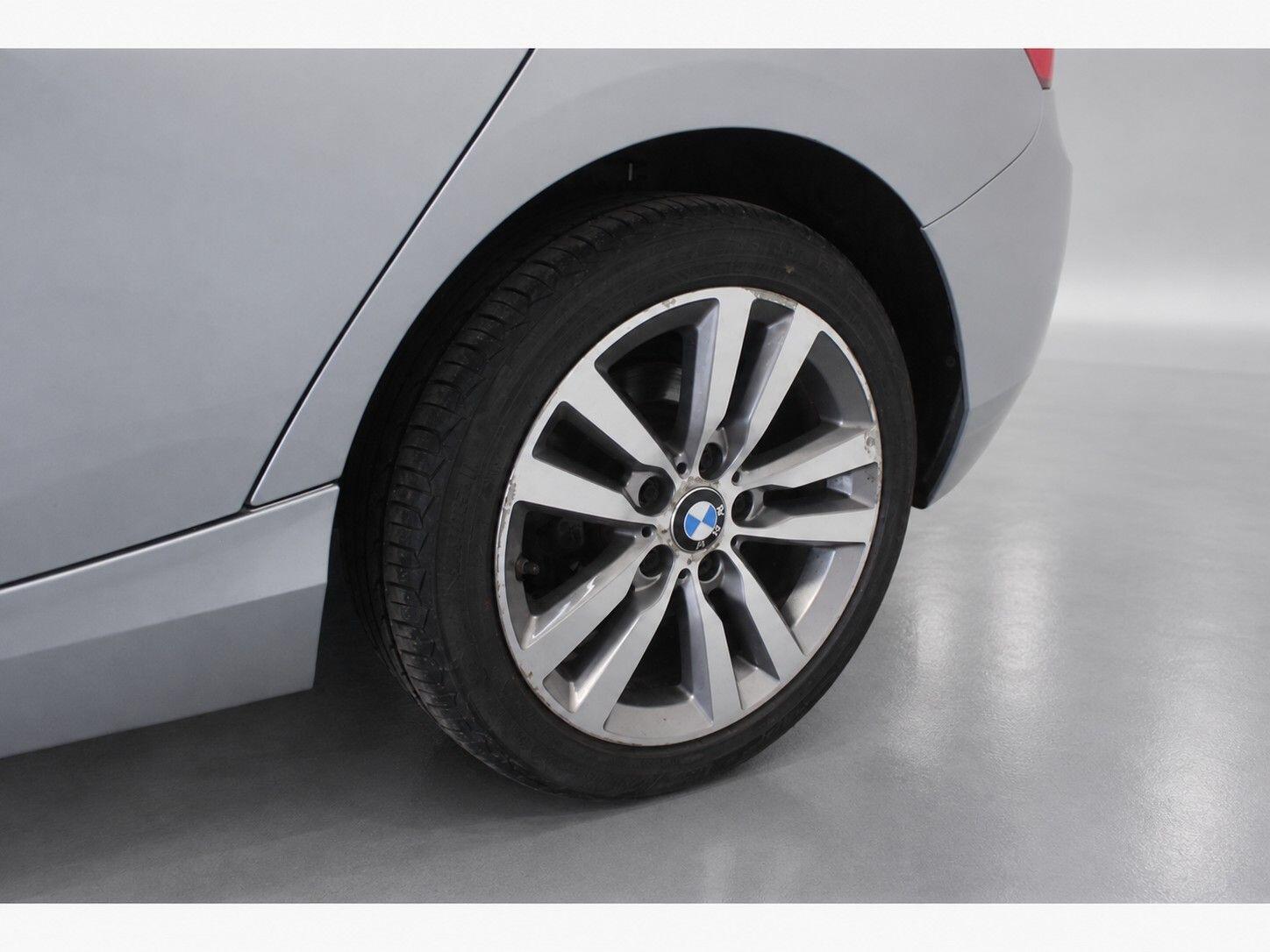 BMW 1 Series view 52