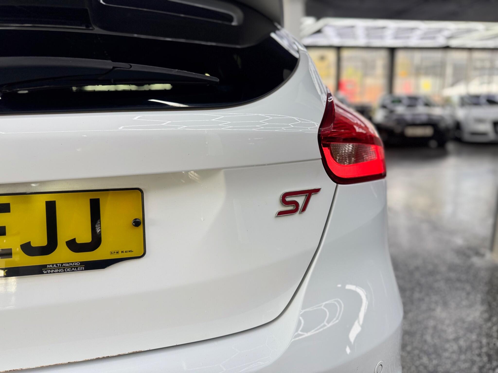 Ford Focus view 29