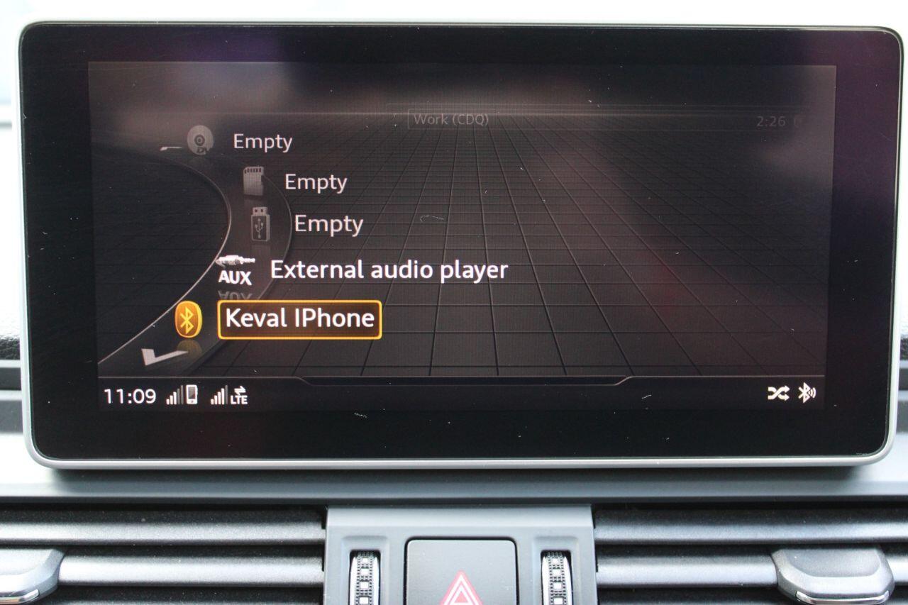 Audi SQ5 view 45