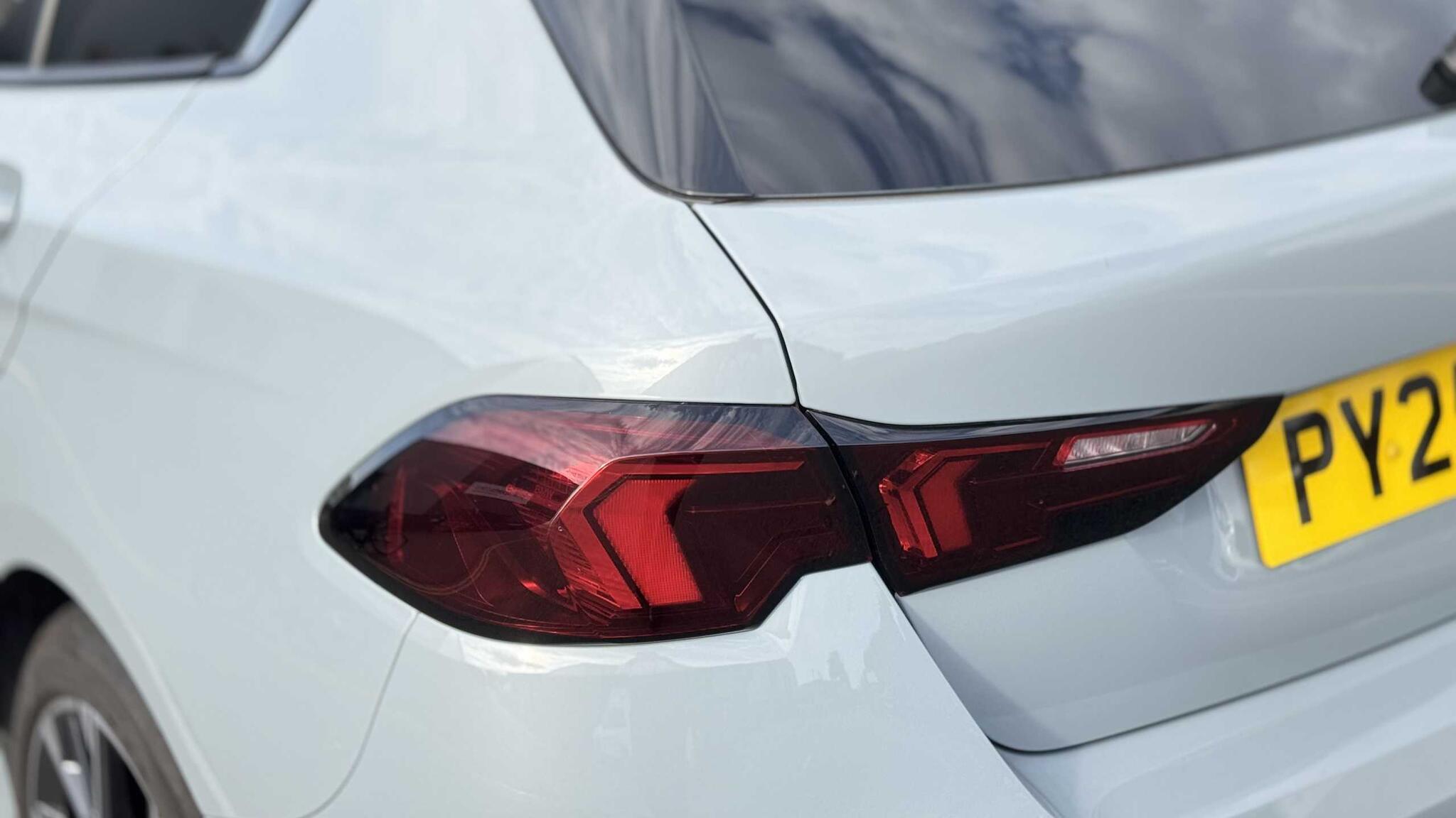 BMW 1 Series view 40