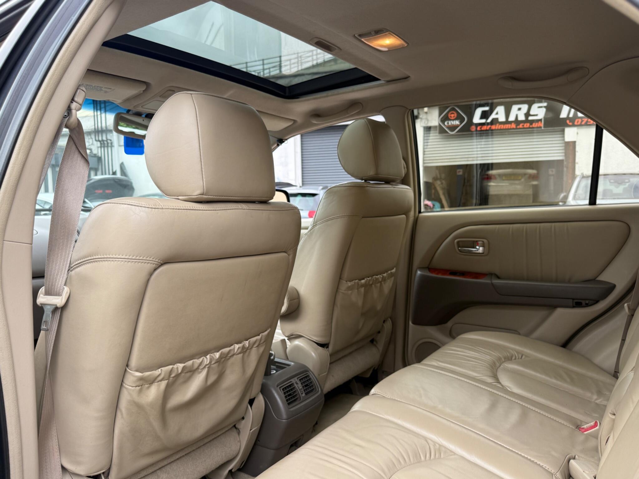 Lexus RX - Image 53