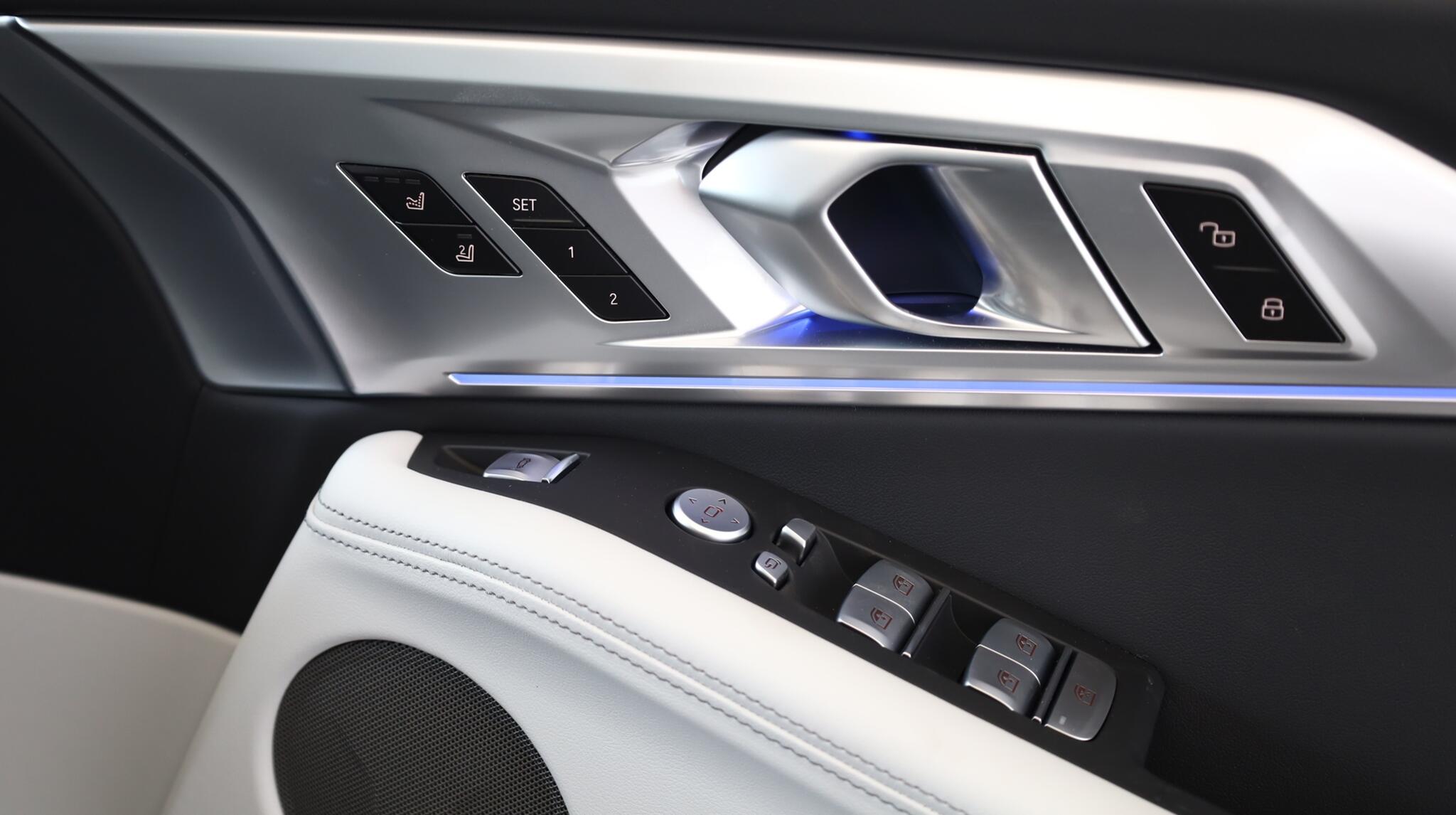 BMW XM view 20
