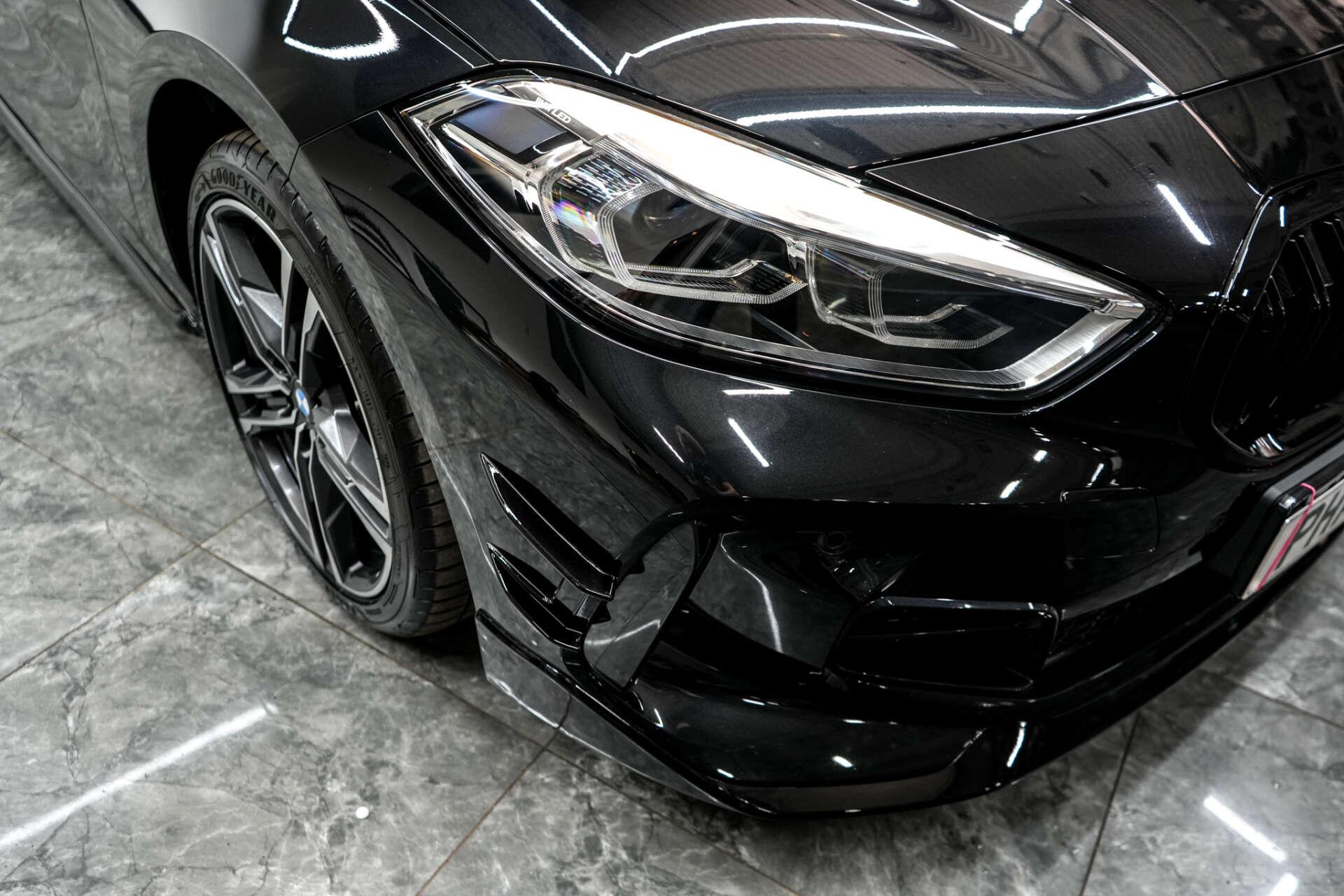 BMW 1 Series view 6