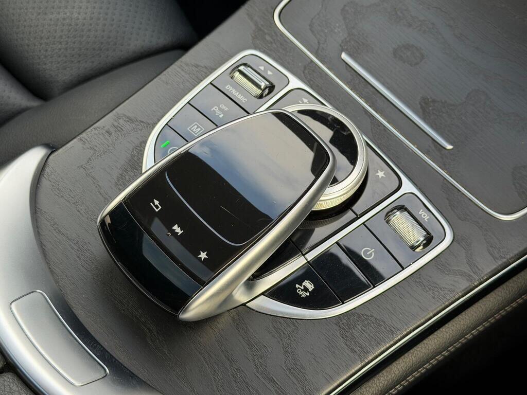 Mercedes-Benz GLC view 40
