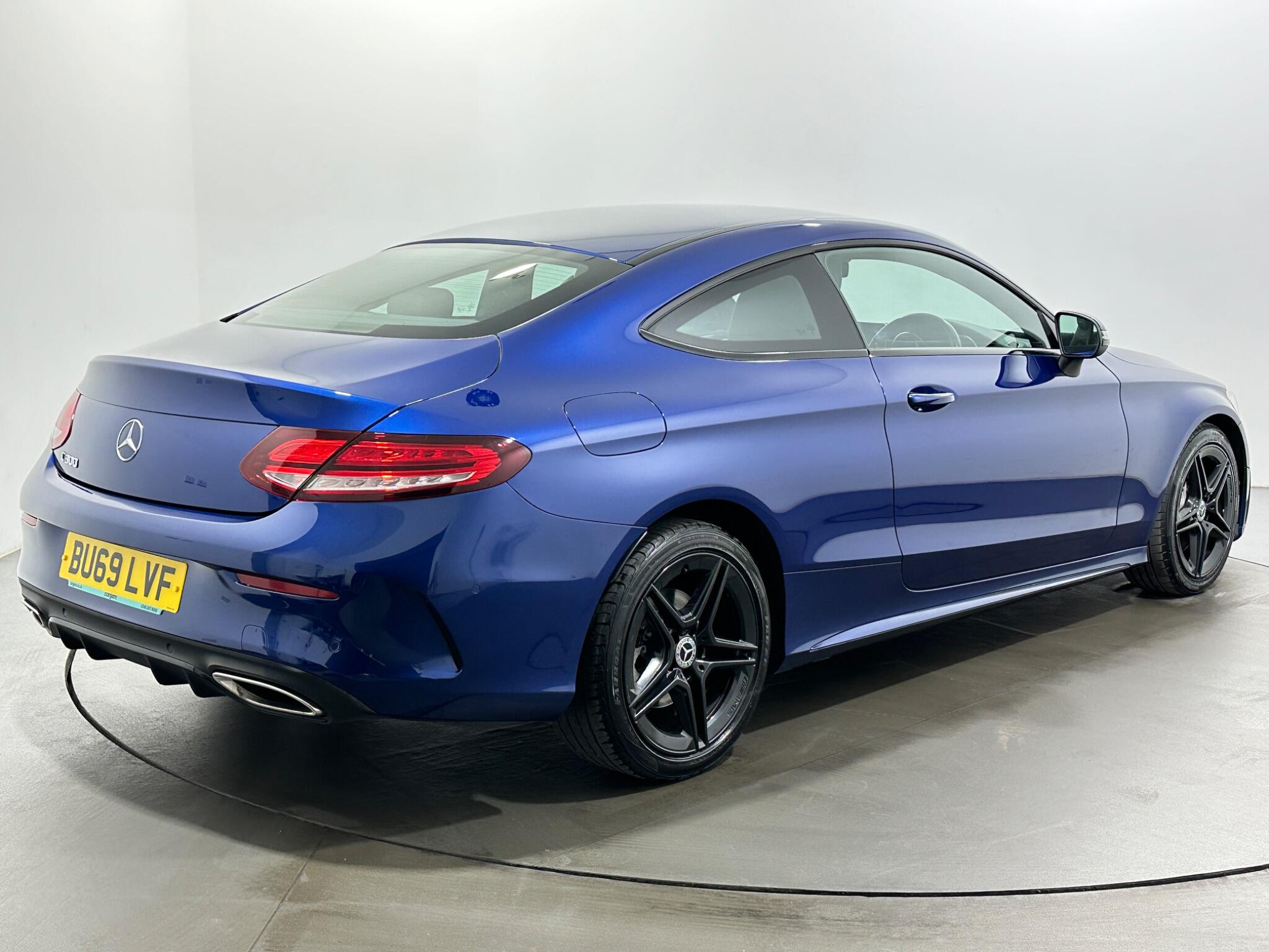Mercedes-Benz C-Class view 8