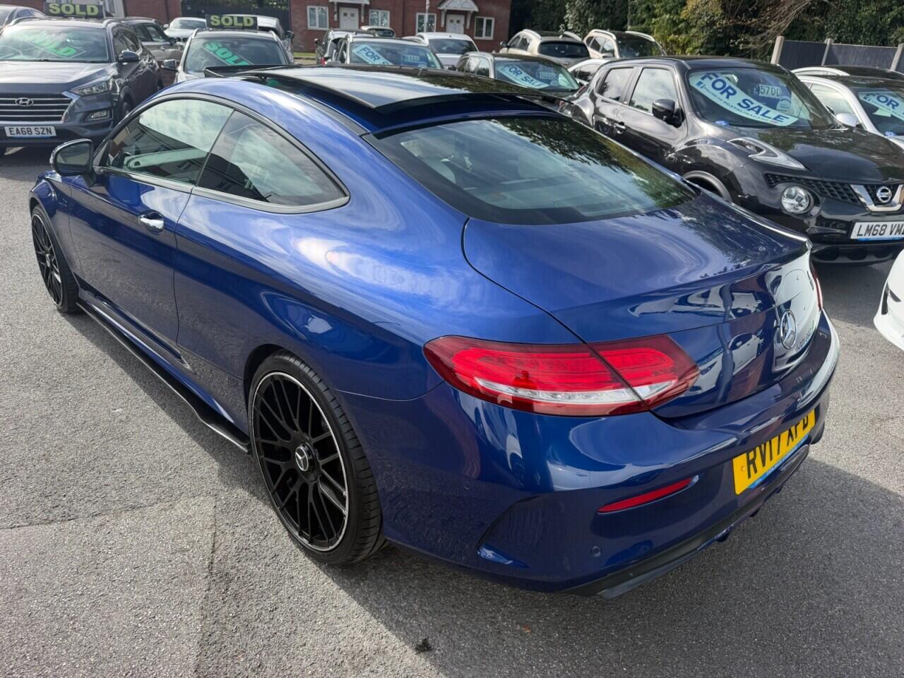 Mercedes-Benz C-Class view 9