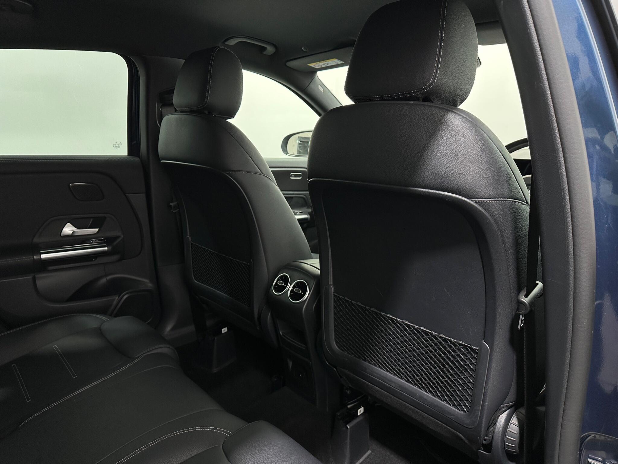 Mercedes-Benz Gla view 43