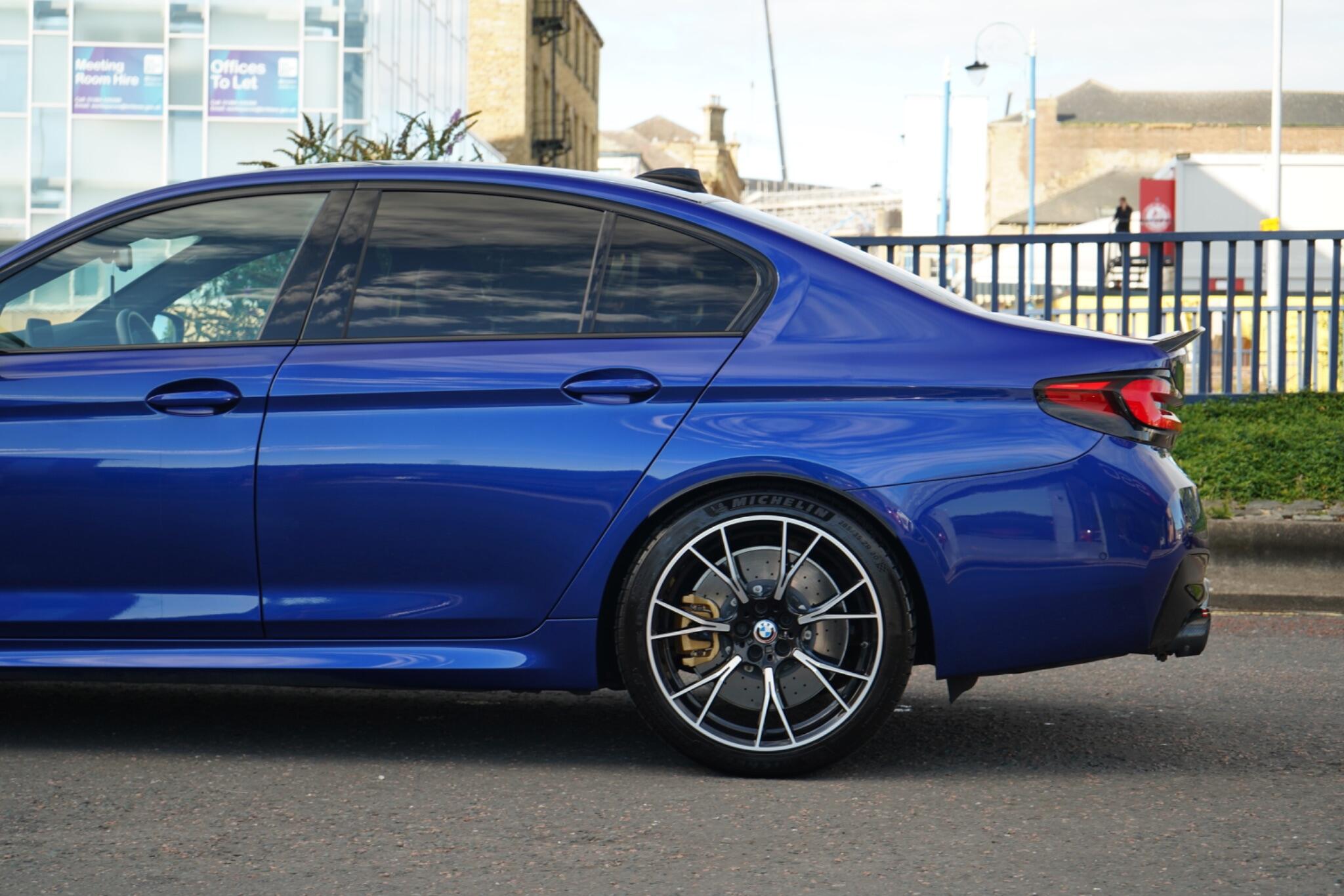 BMW M5 view 11