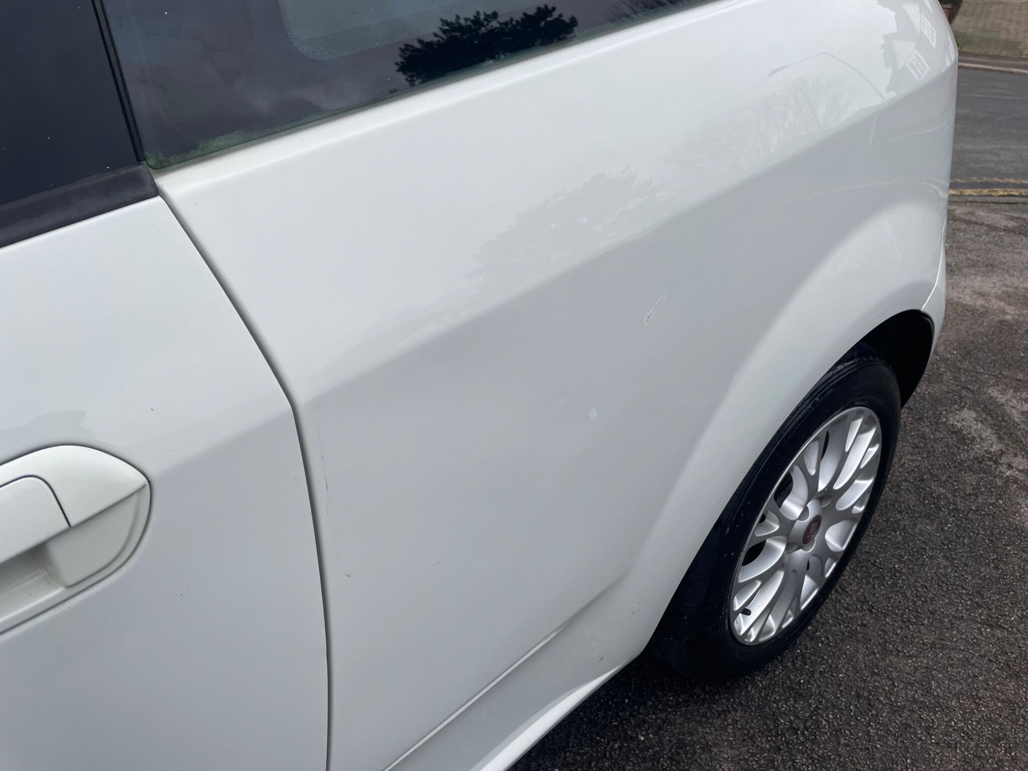 2011 Fiat Punto Evo image 73