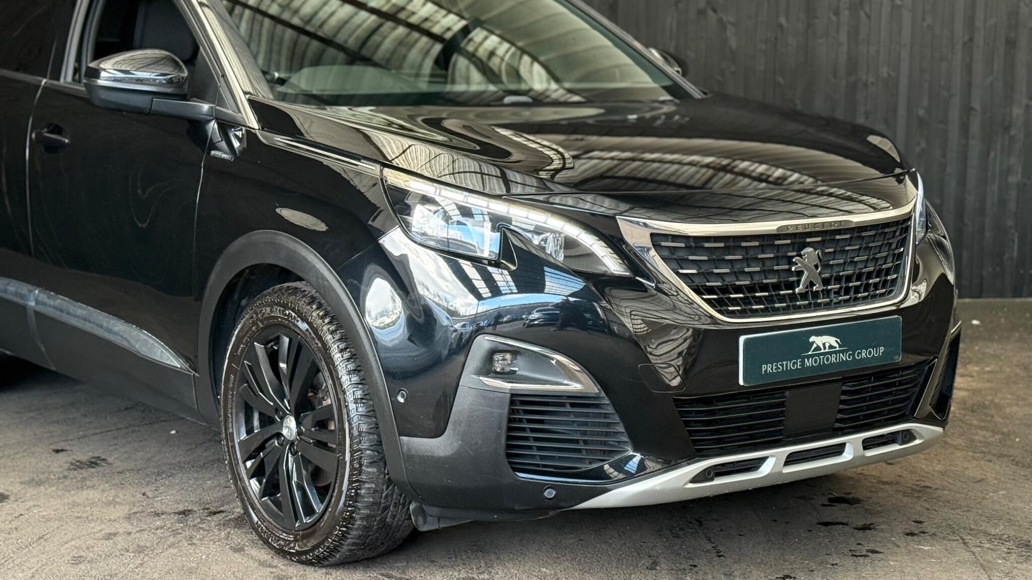 Peugeot 3008 view 4