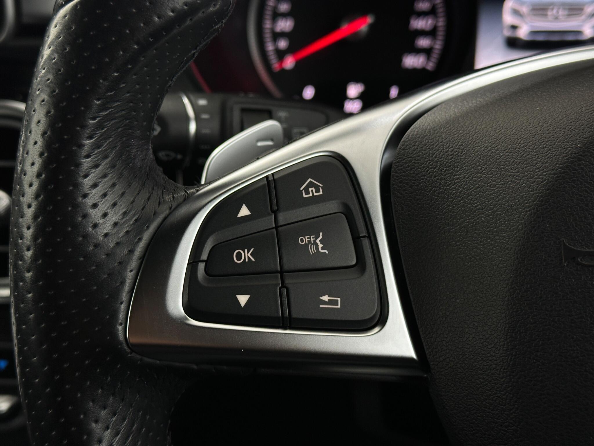 Mercedes-Benz GLC view 15