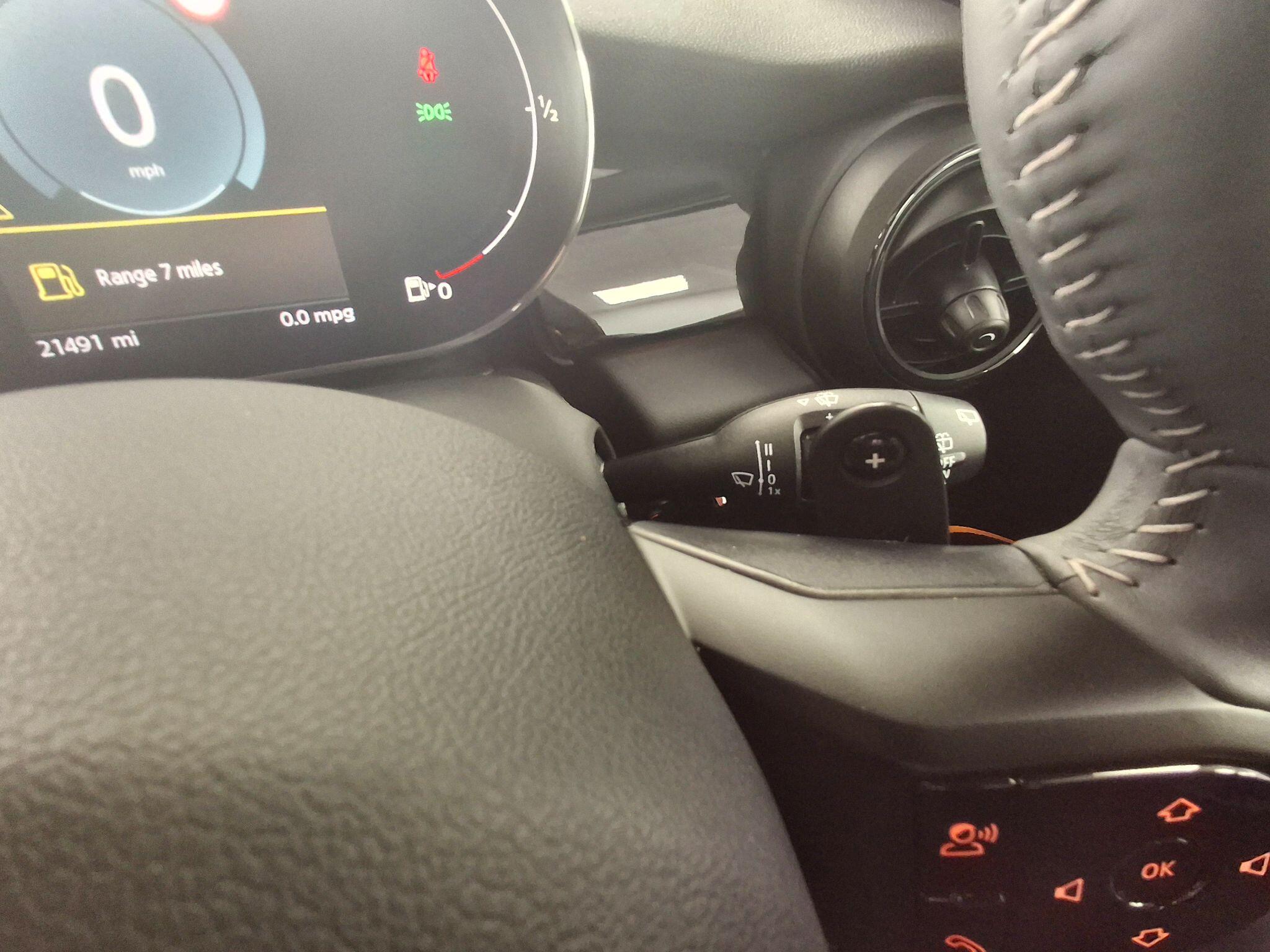 Mini Hatch view 29