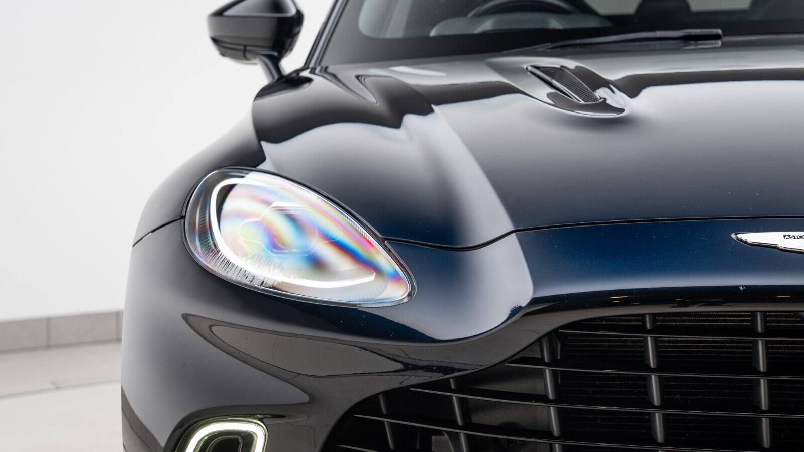 Aston Martin DBX view 39