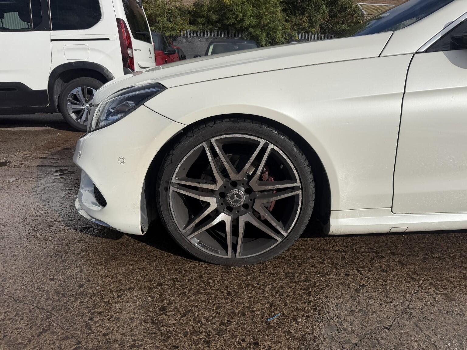 Mercedes-Benz E-Class view 60