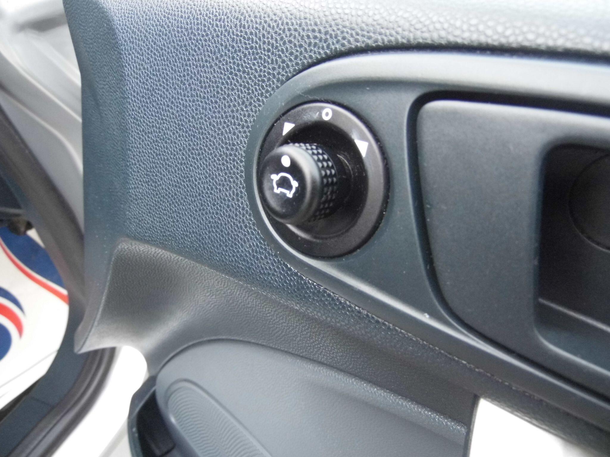 Ford Fiesta view 26