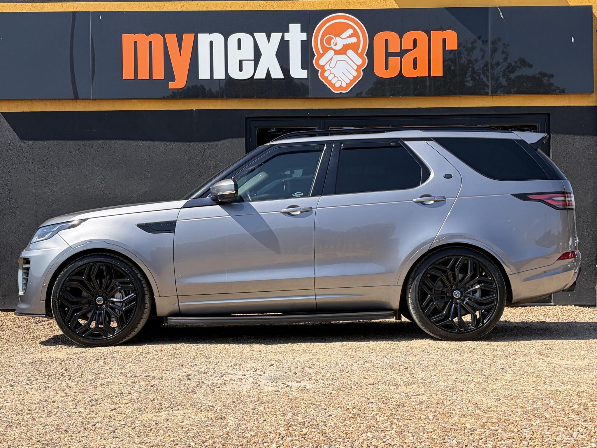 Land Rover Discovery 3 view 7
