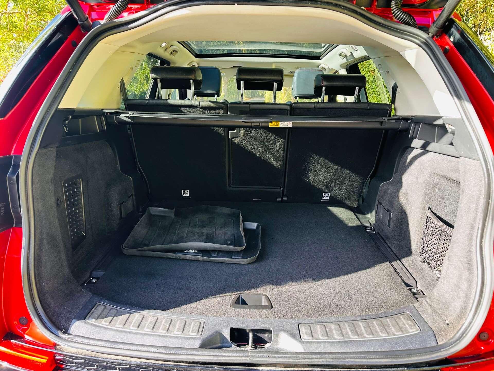 Land Rover Discovery Sport view 39