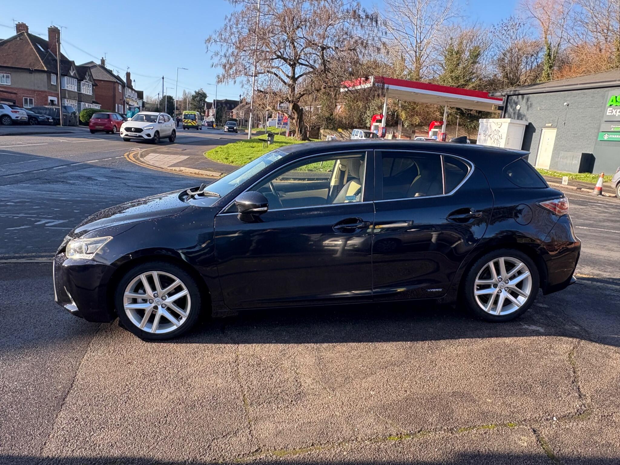 2014 Lexus CT 1.8 200h Luxury CVT Euro 6 (s/s) 5dr • 99,475 miles image 13