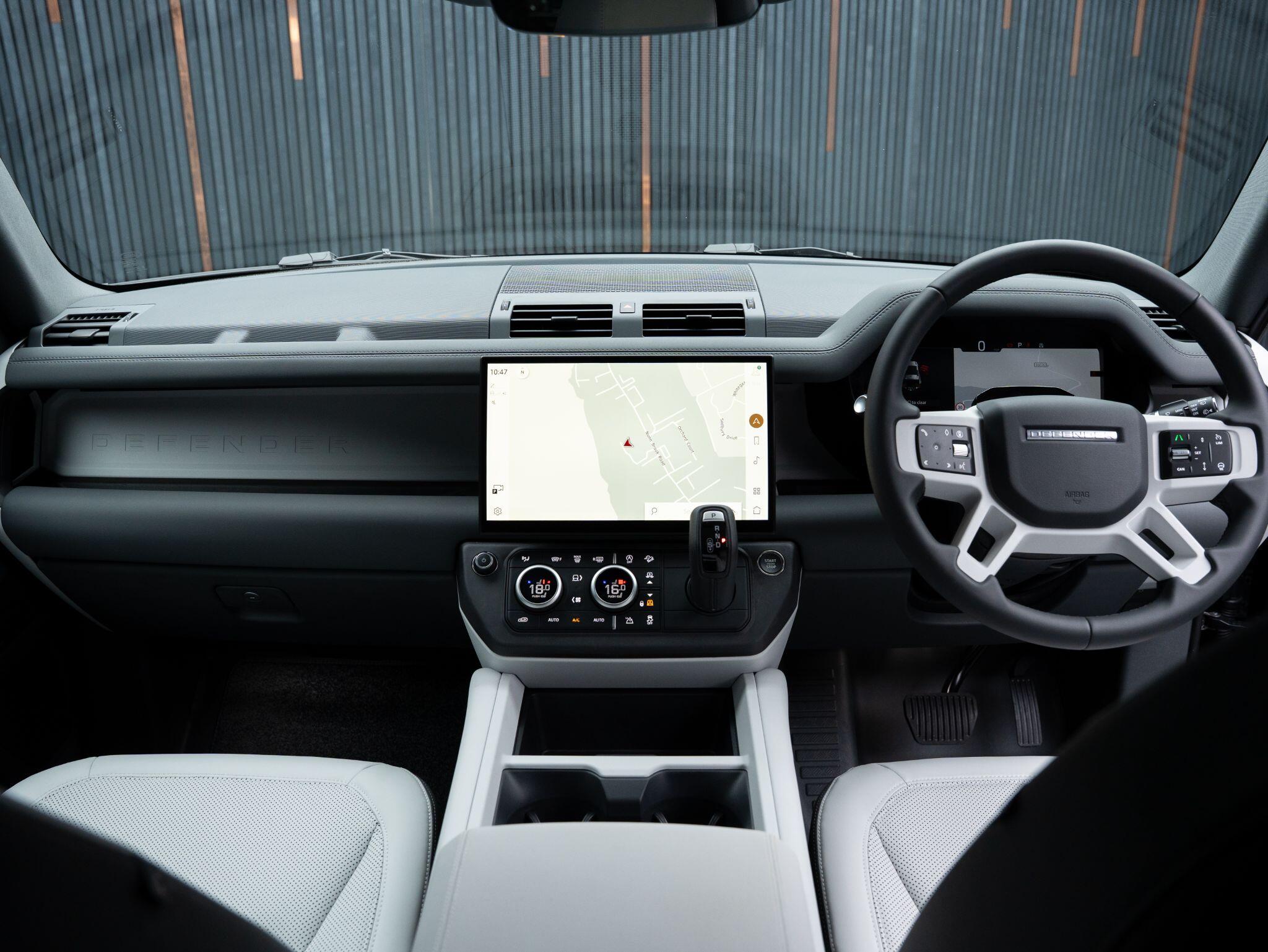 Land Rover Defender view 37