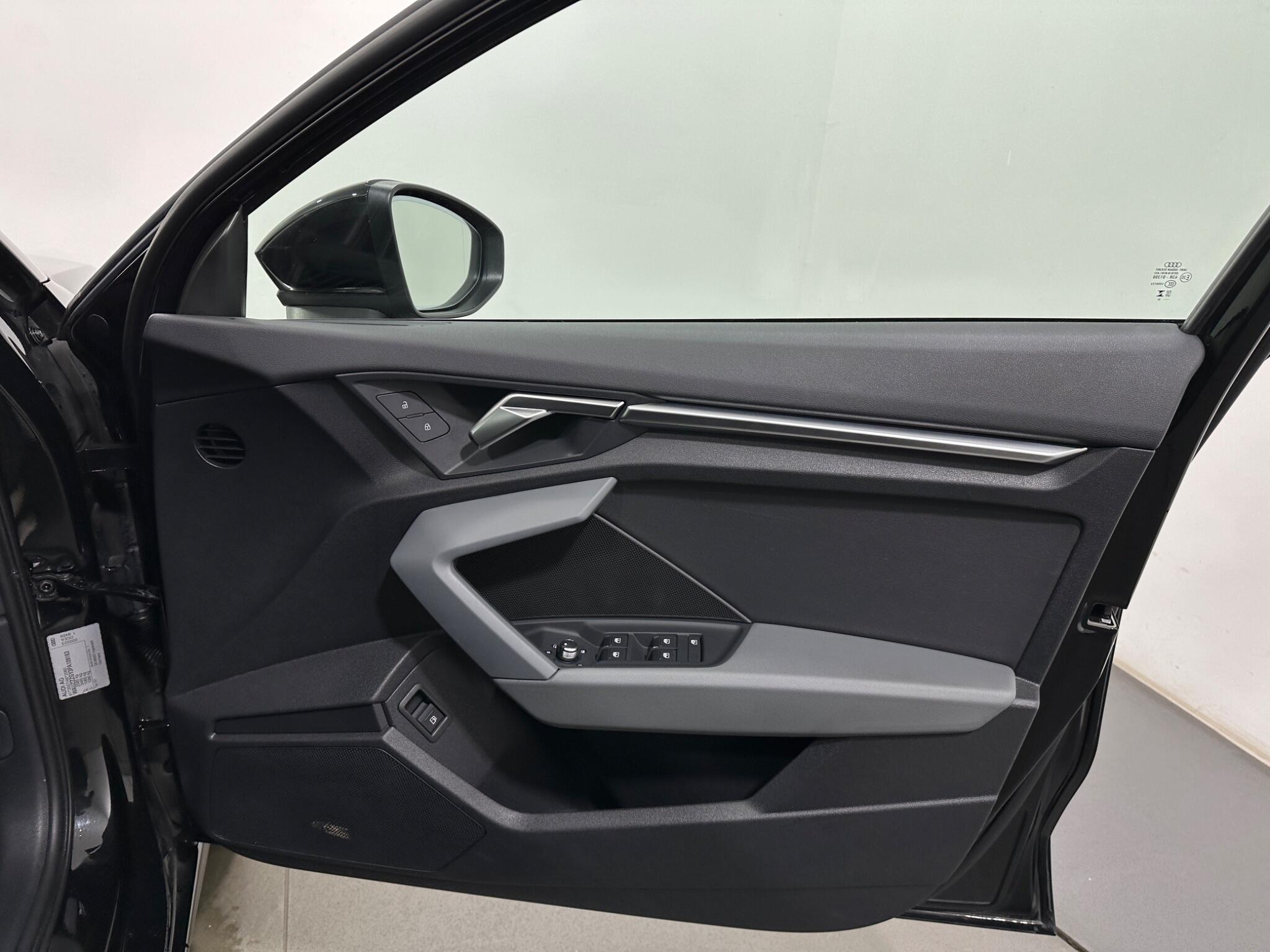 Audi A3 view 34