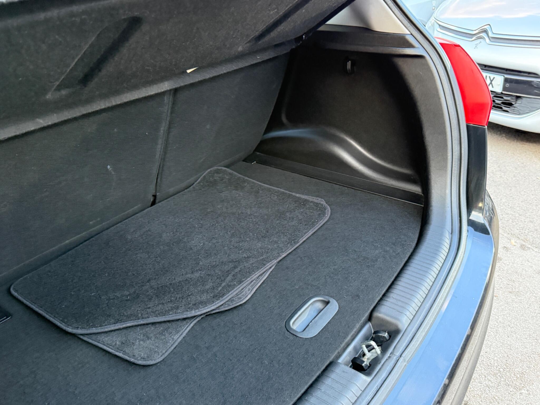 Kia Venga - Image 41