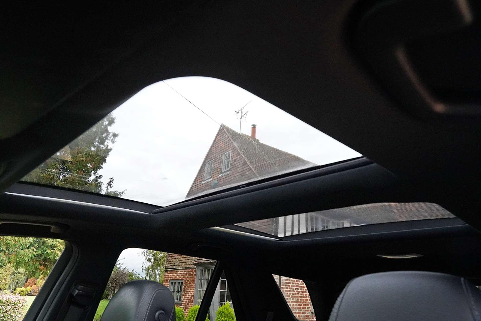 Mercedes-Benz GLE view 15
