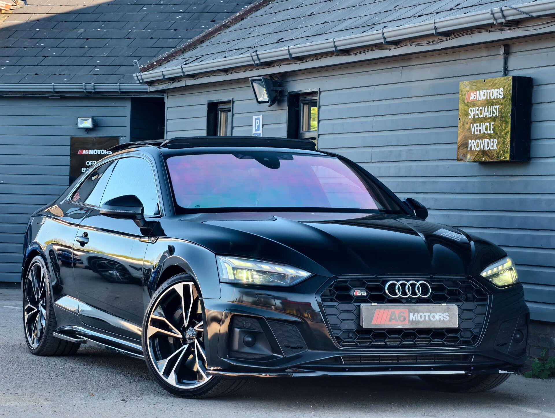 Audi S5 view 5