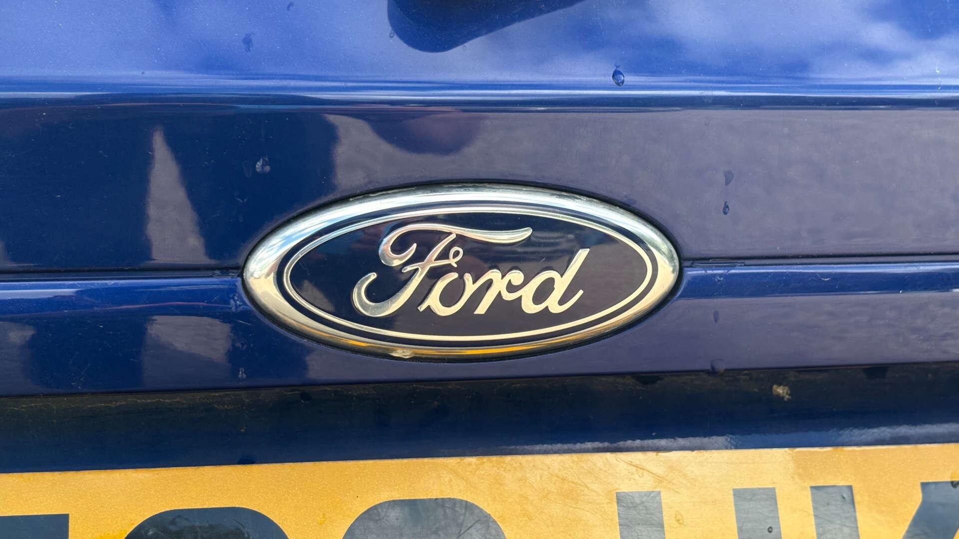 Ford Fiesta view 35