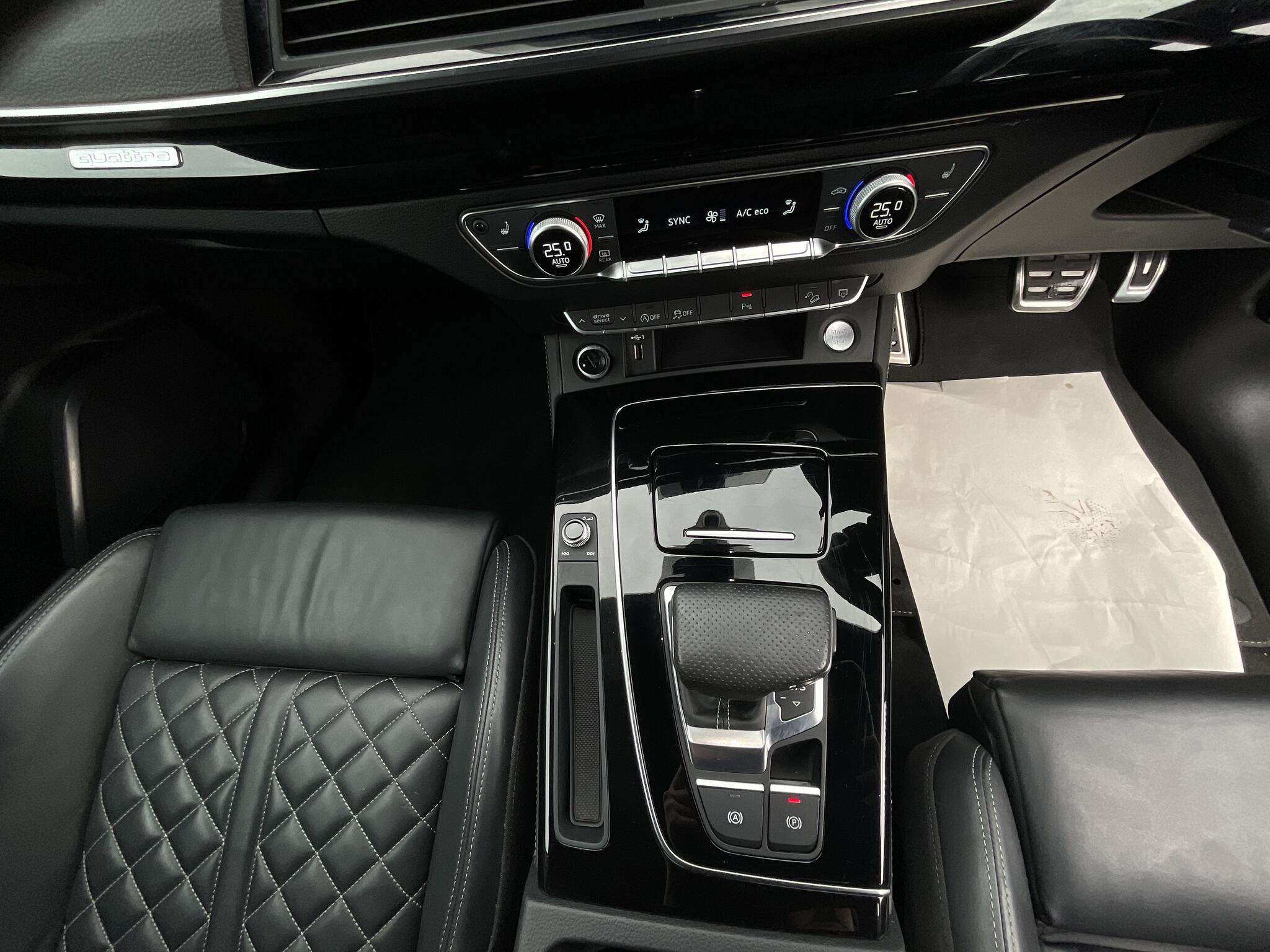 Audi Q5 view 31