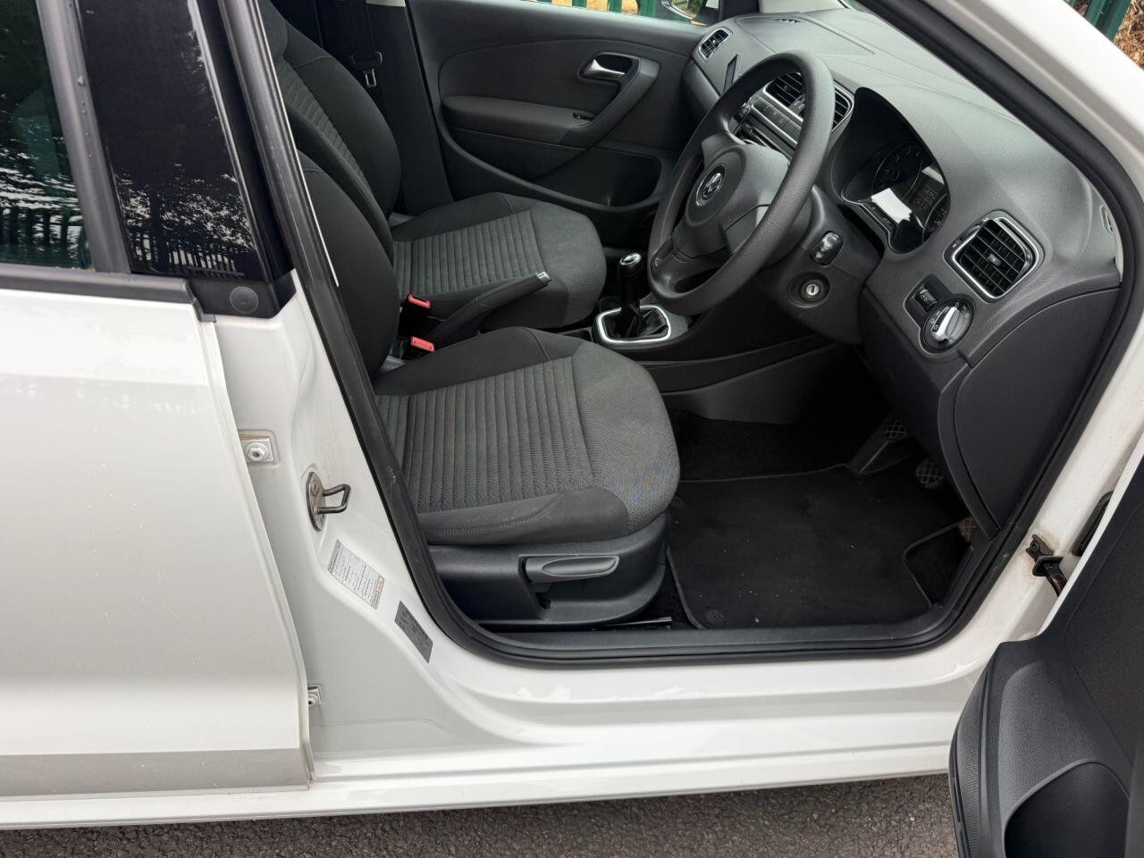 Volkswagen Polo view 33