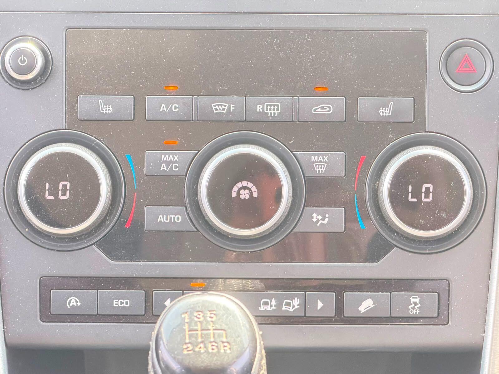 Land Rover Discovery Sport view 23