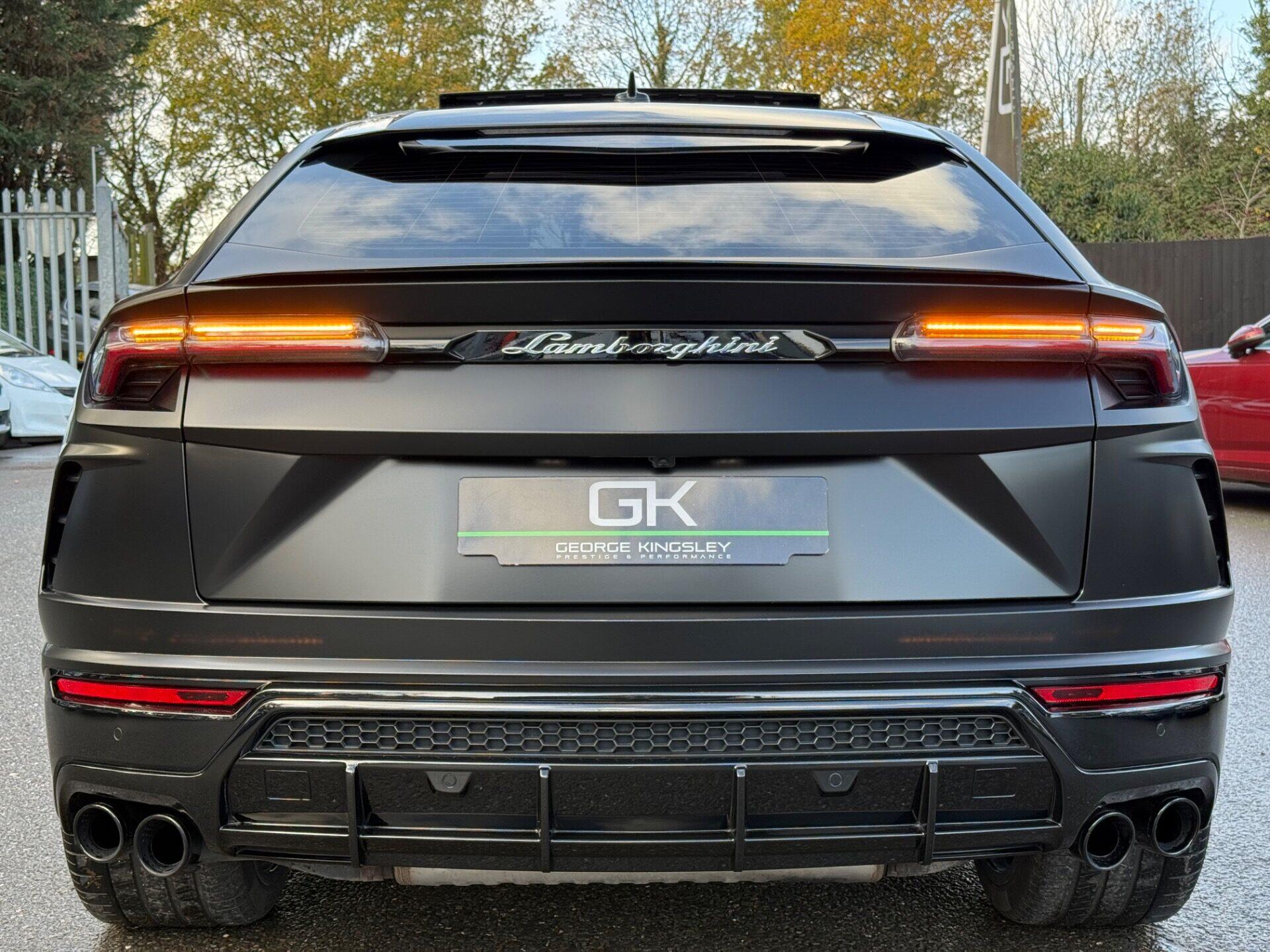 Lamborghini Urus view 21