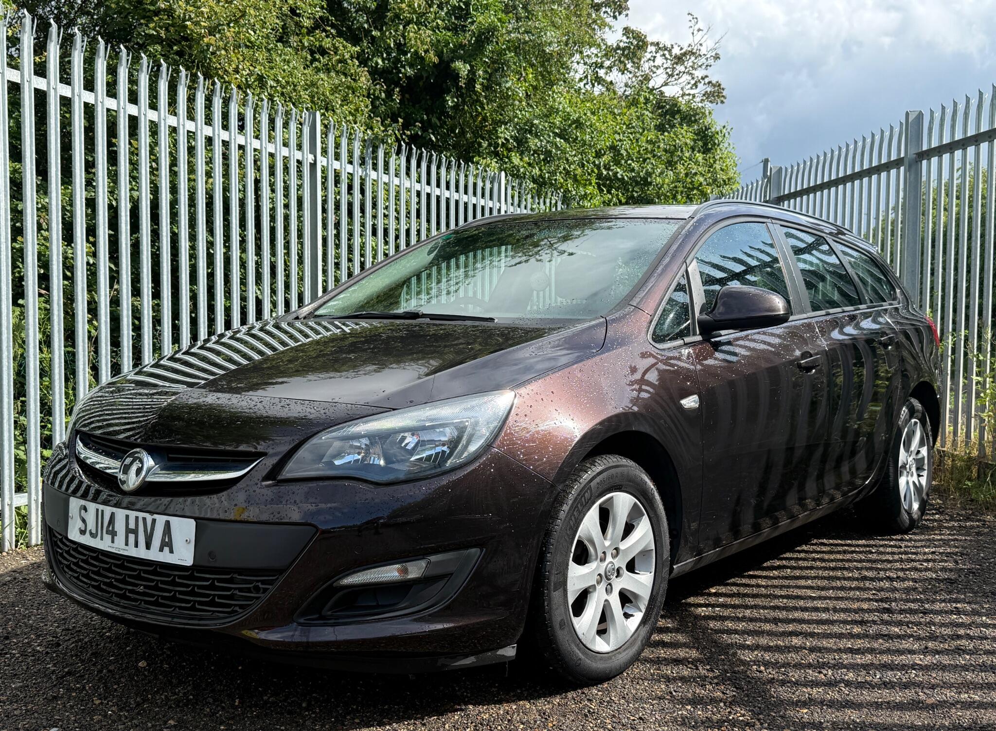 2014 Vauxhall Astra image 8
