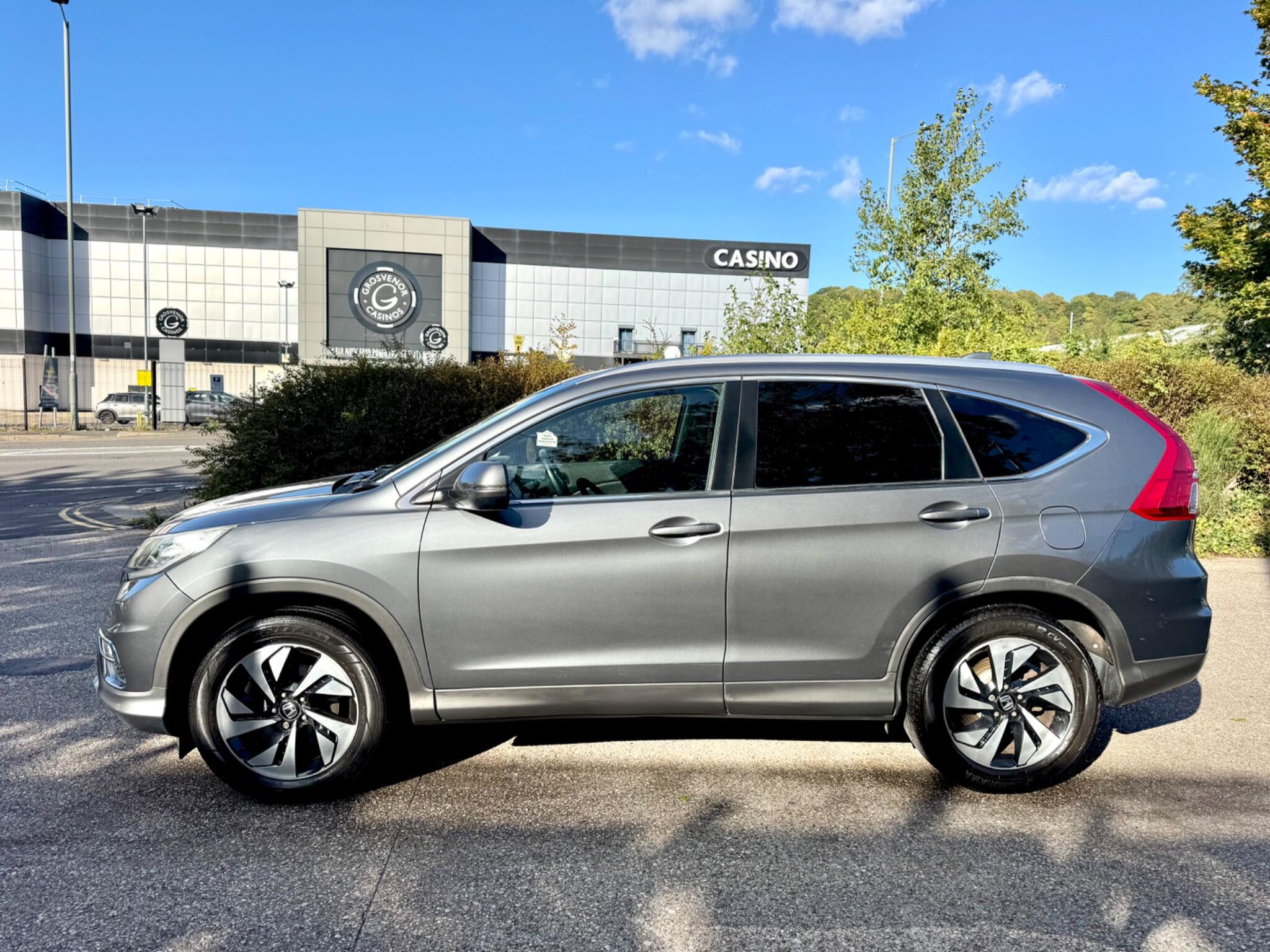 Honda CR-V view 8