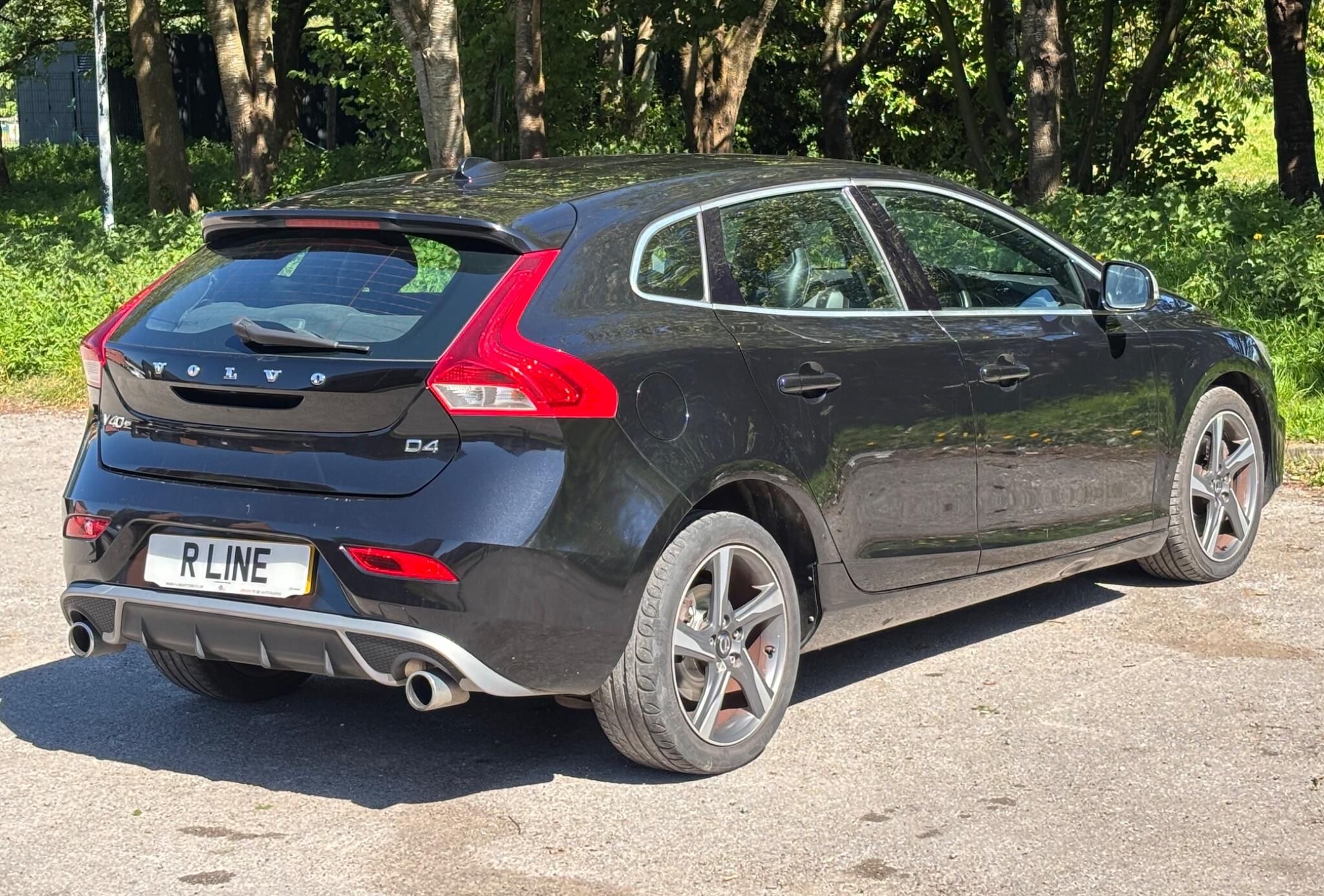 Volvo V40 view 11