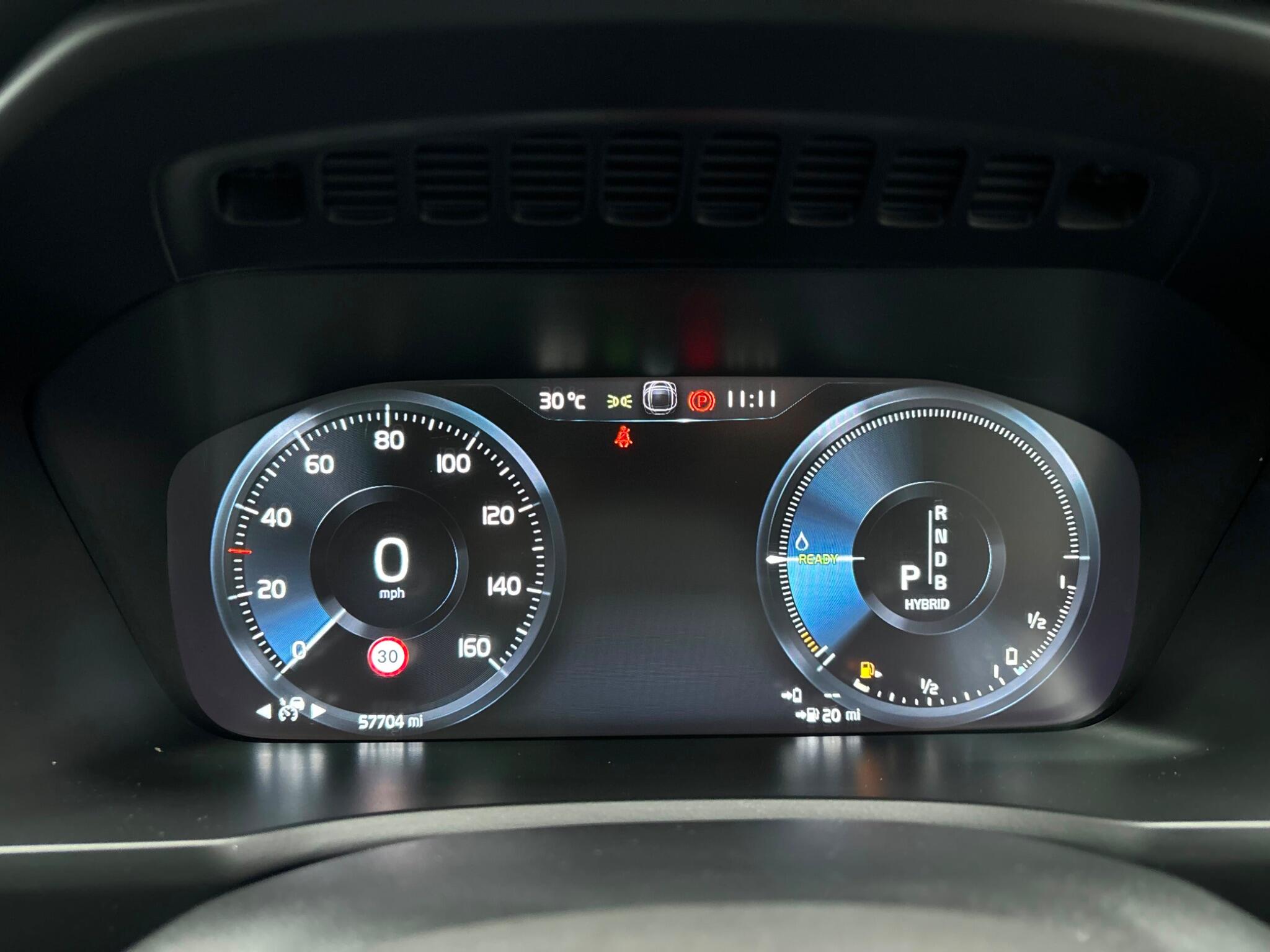 Volvo XC90 view 35