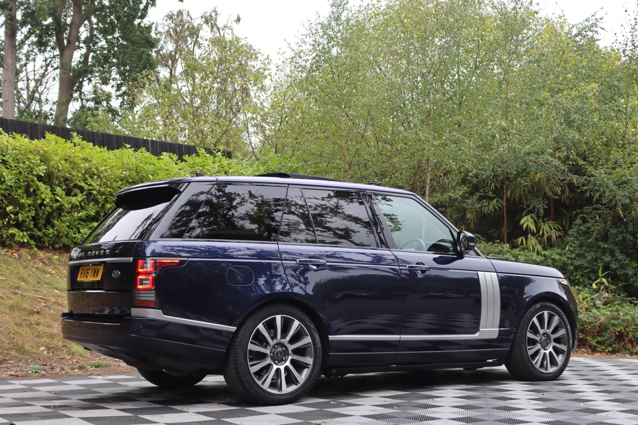 Land Rover Range Rover view 40