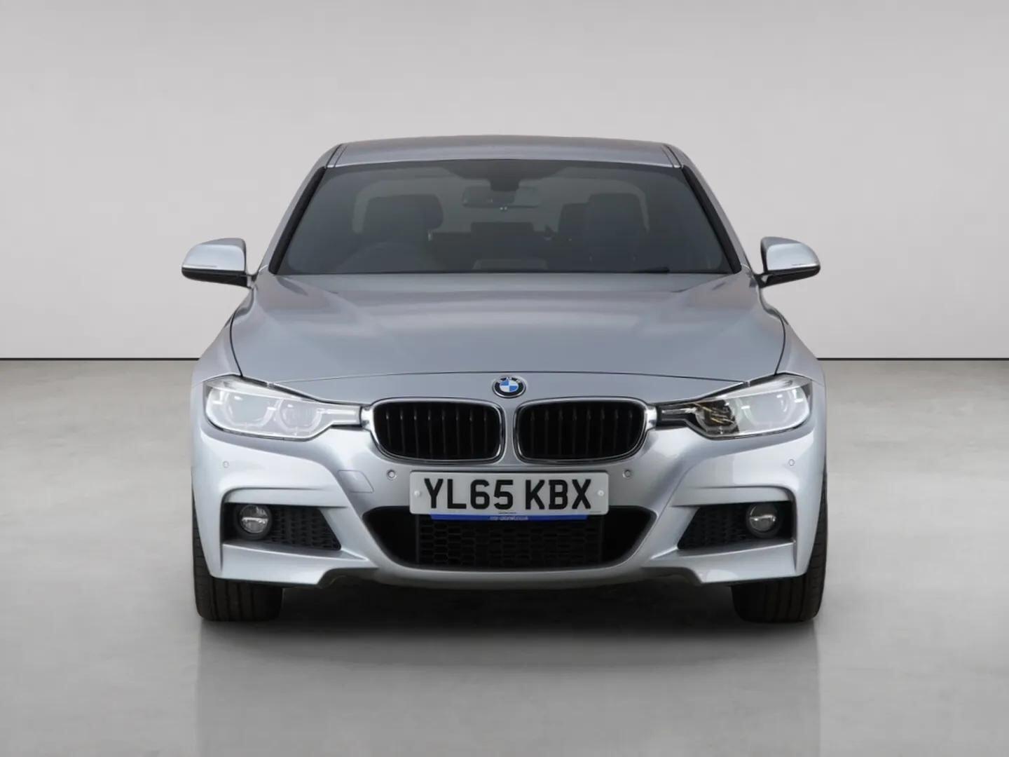 BMW 3 Series view 5