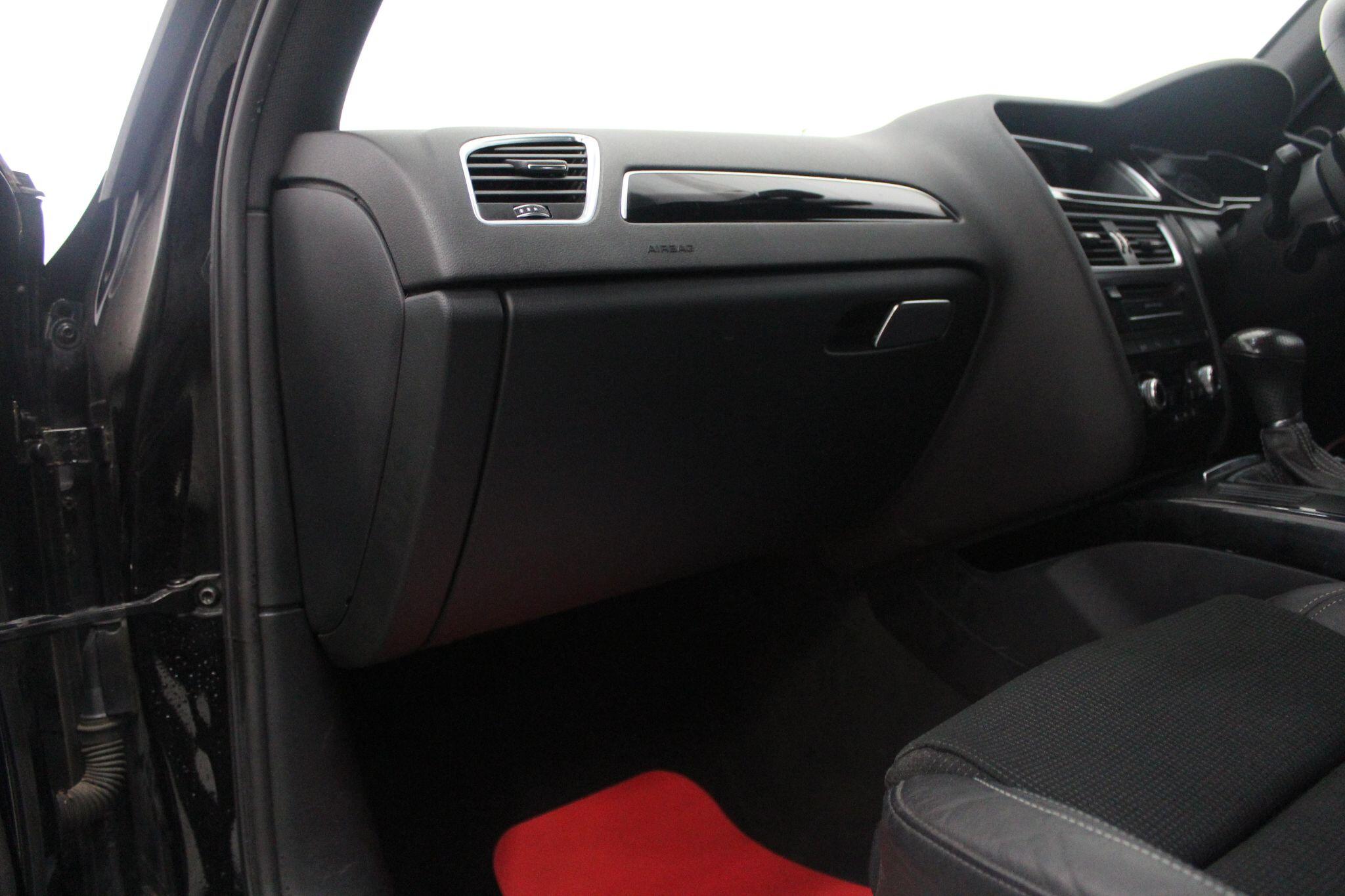 Audi A4 view 31