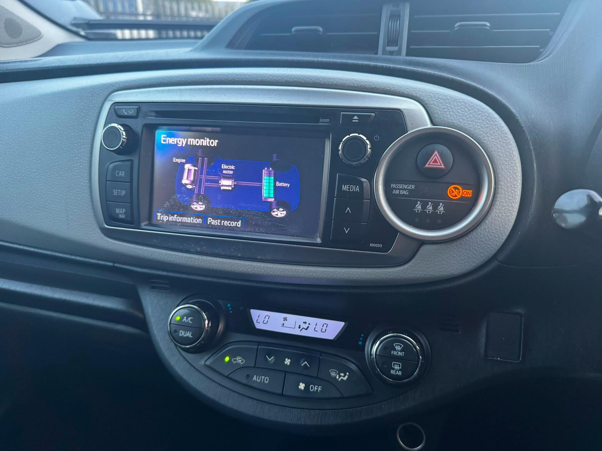 Toyota Yaris view 34