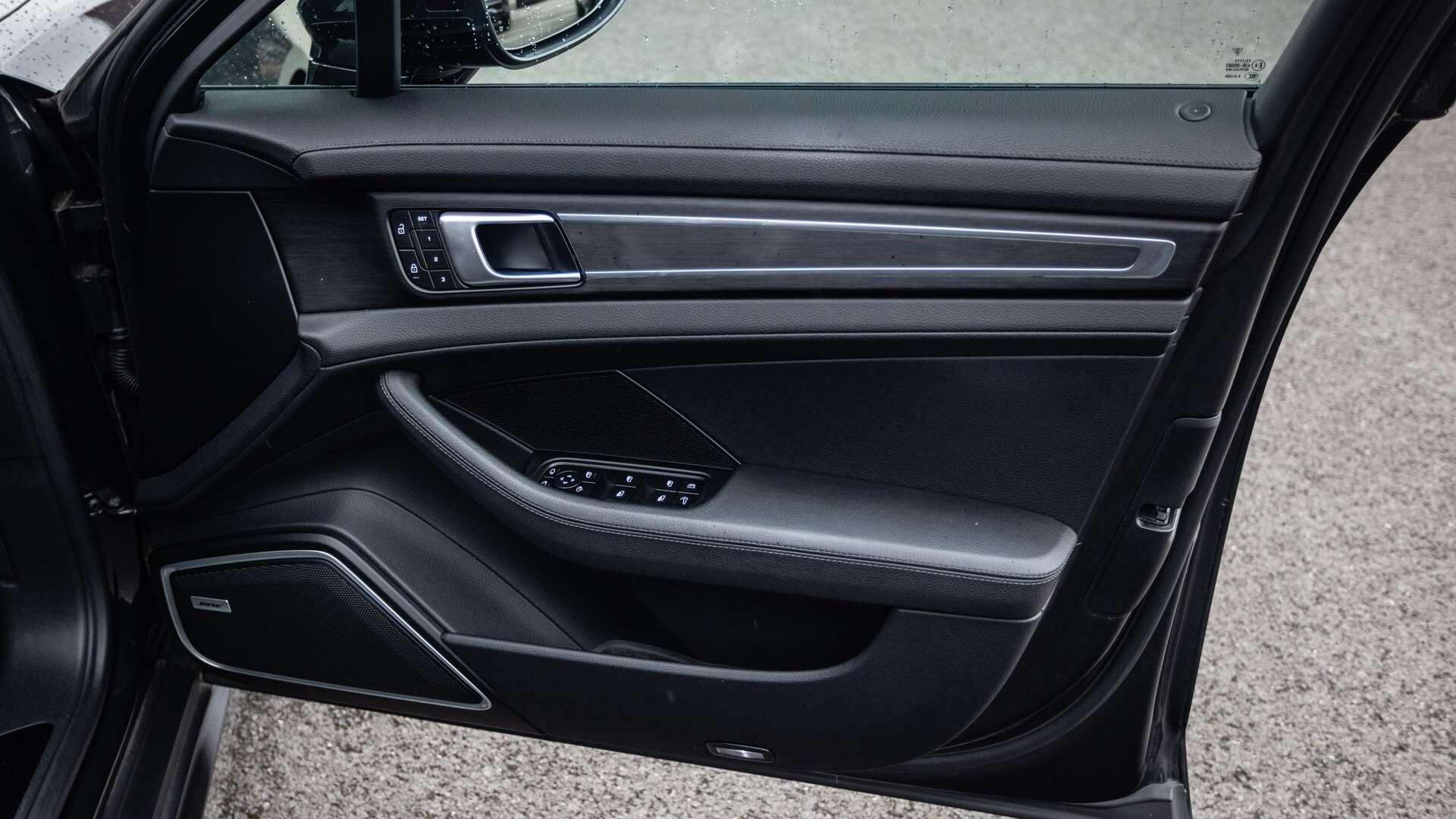 Porsche Panamera view 36