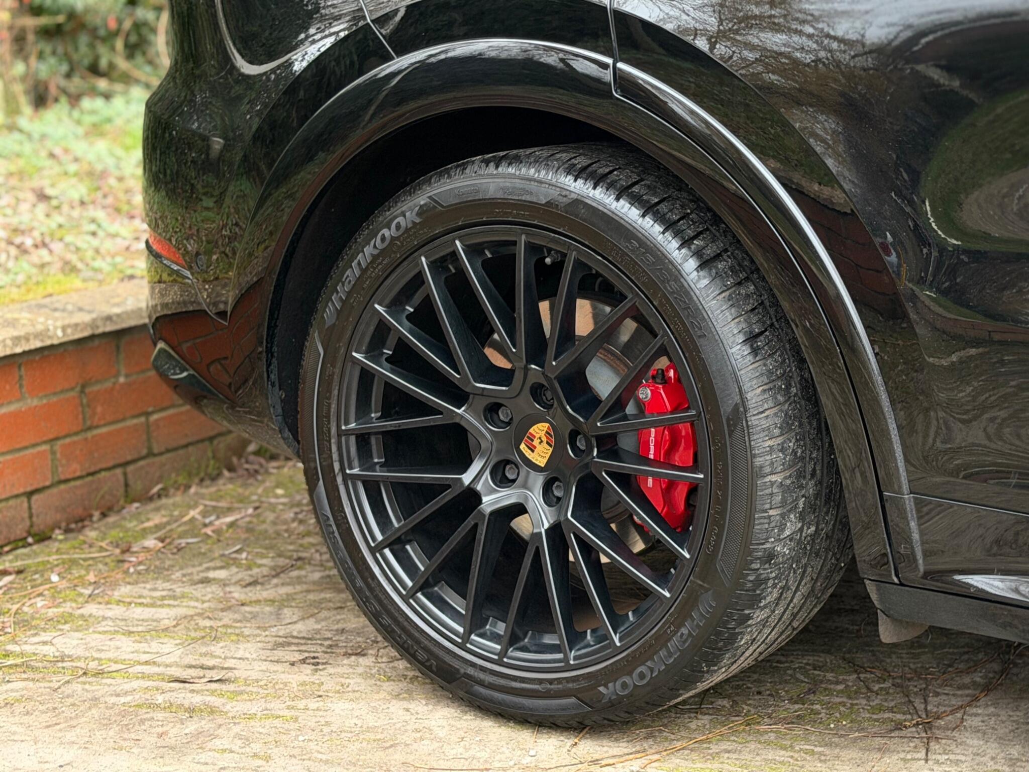 Porsche Cayenne view 43
