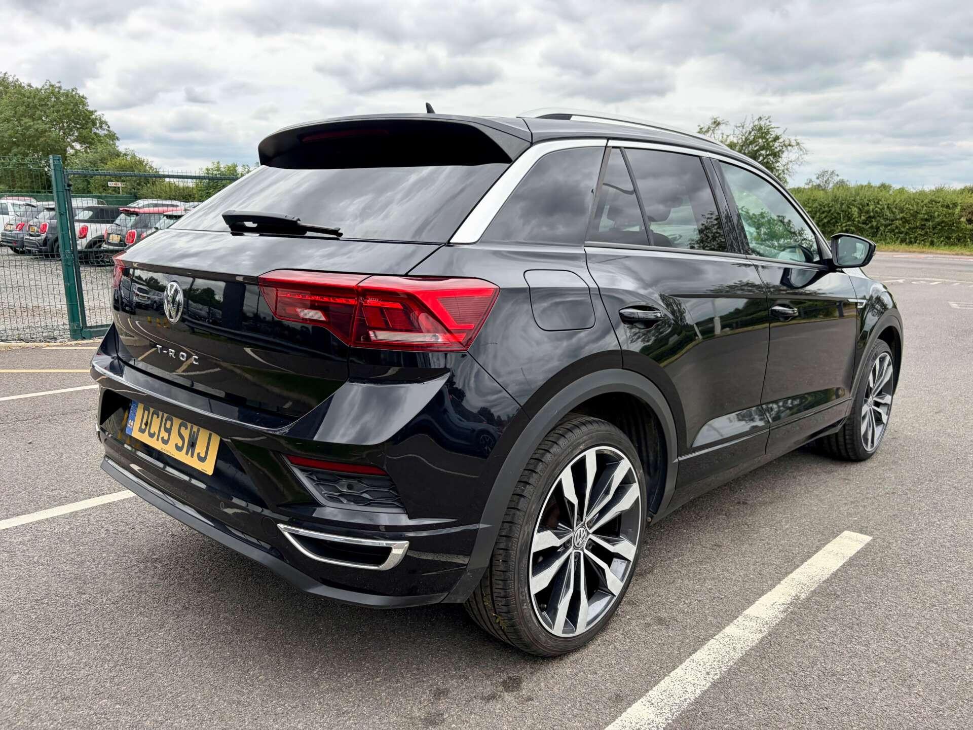Volkswagen T-Roc view 8