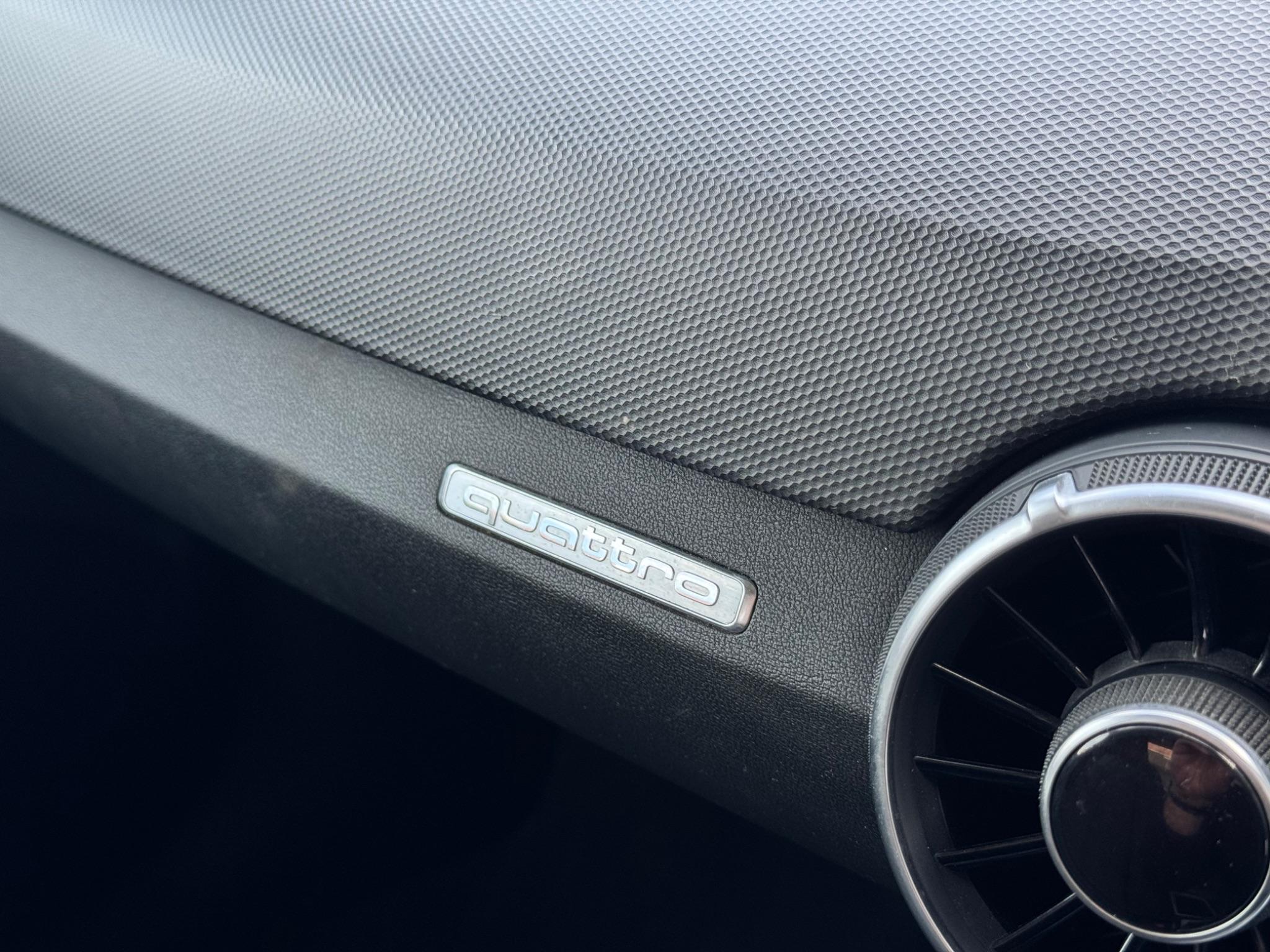 Audi TT view 40